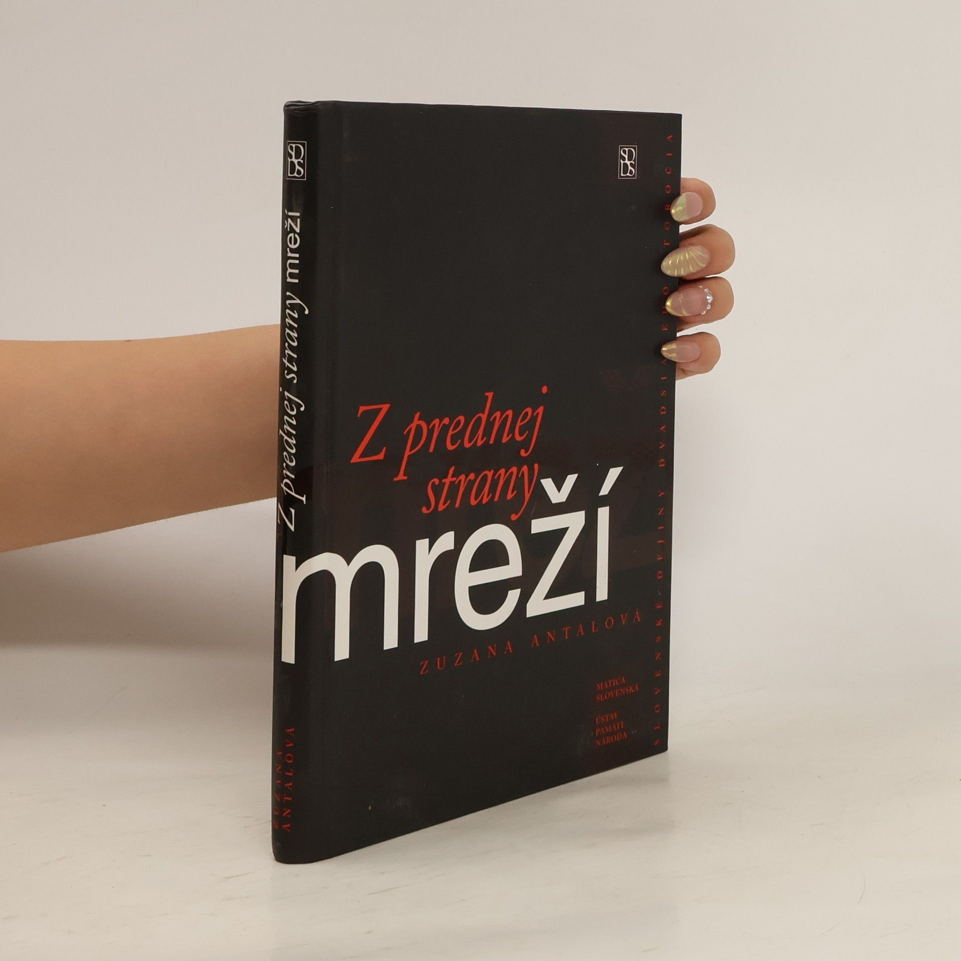 Zuzana Antalová Z prednej strany mreží