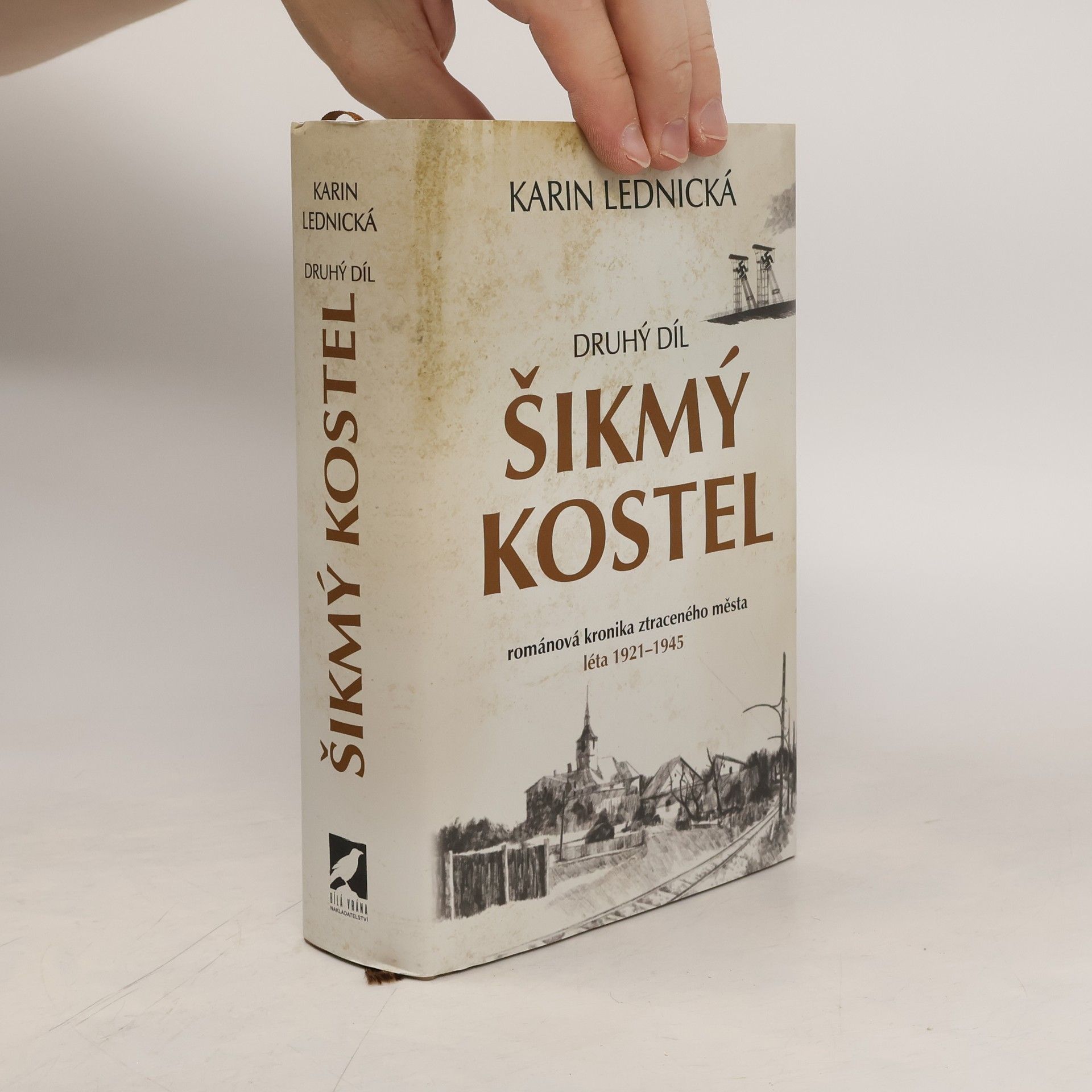 Karin Lednická Šikmý kostel 2