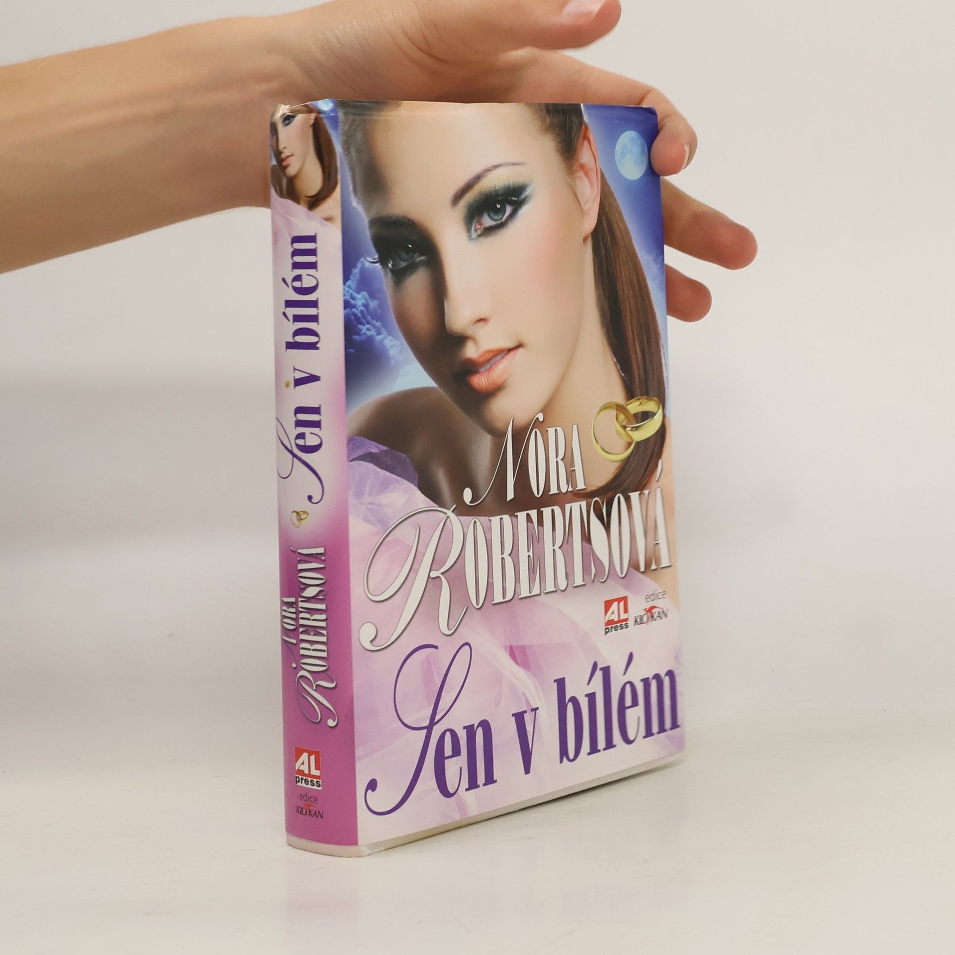 Nora Roberts Sen v bílém
