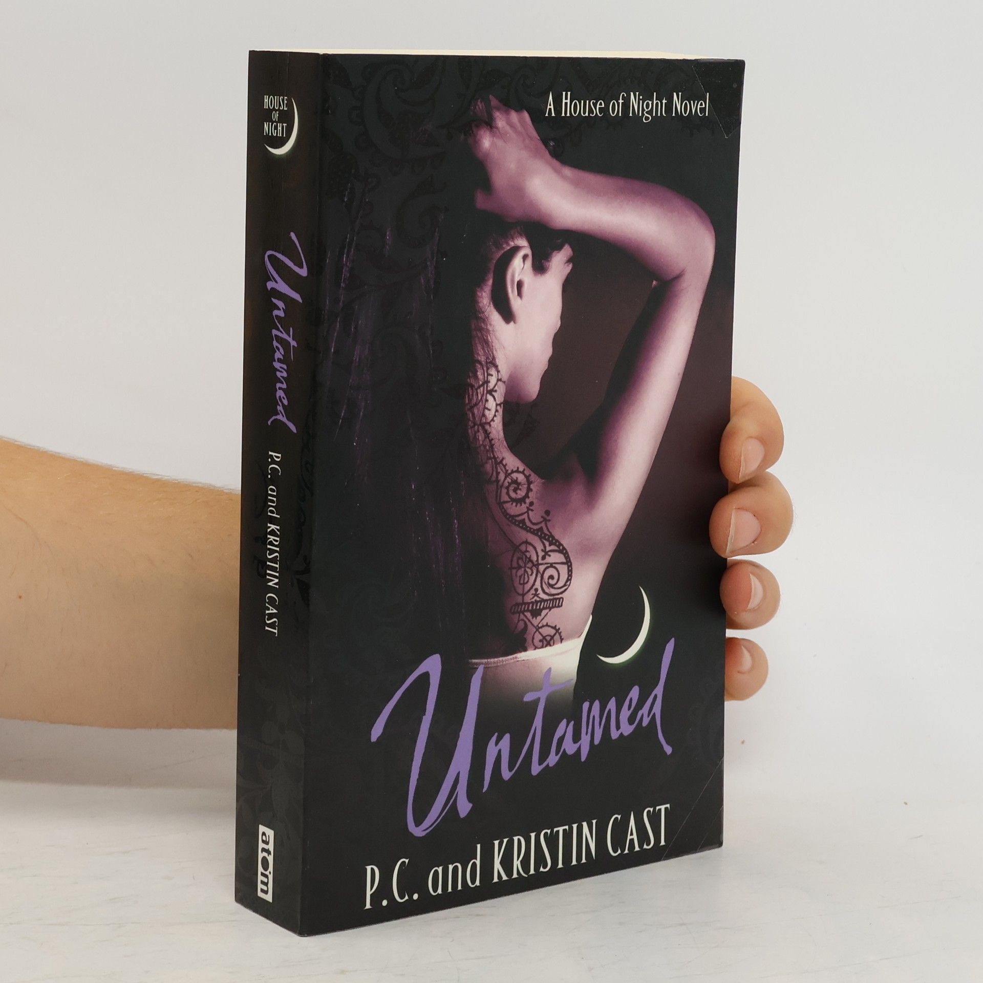 Phyllis Christine Cast Untamed : a house of night novel