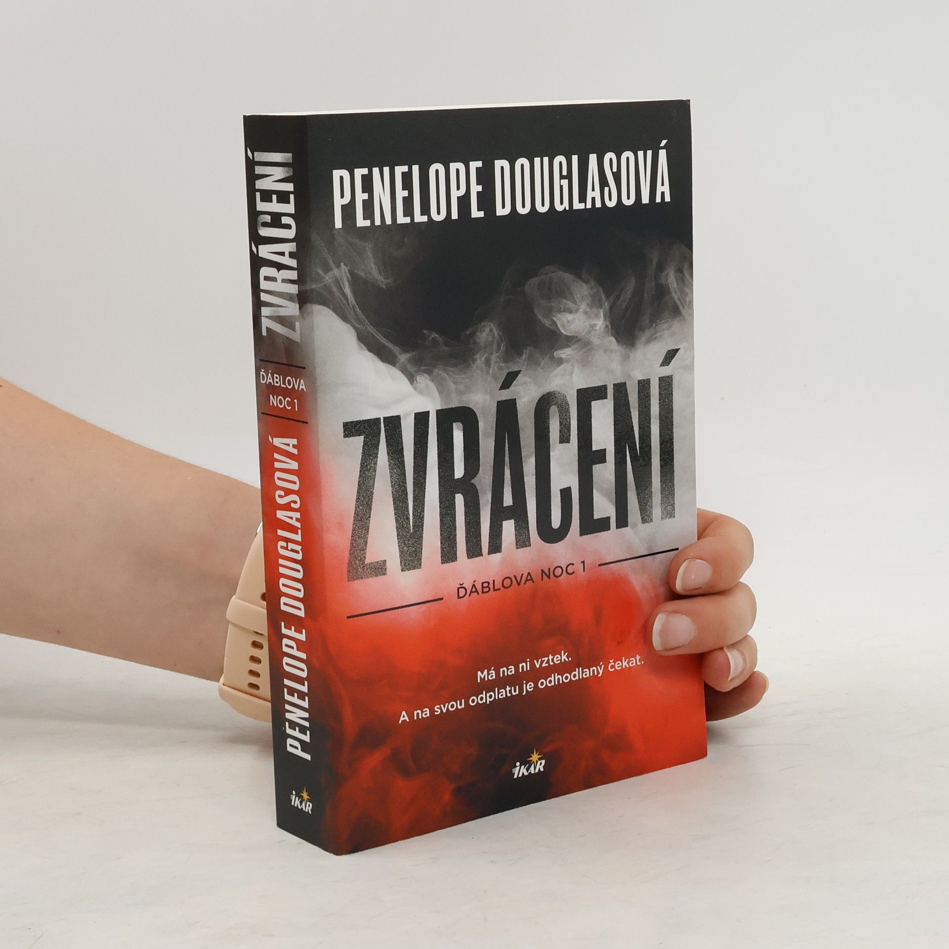 Penelope Douglas Zvrácení