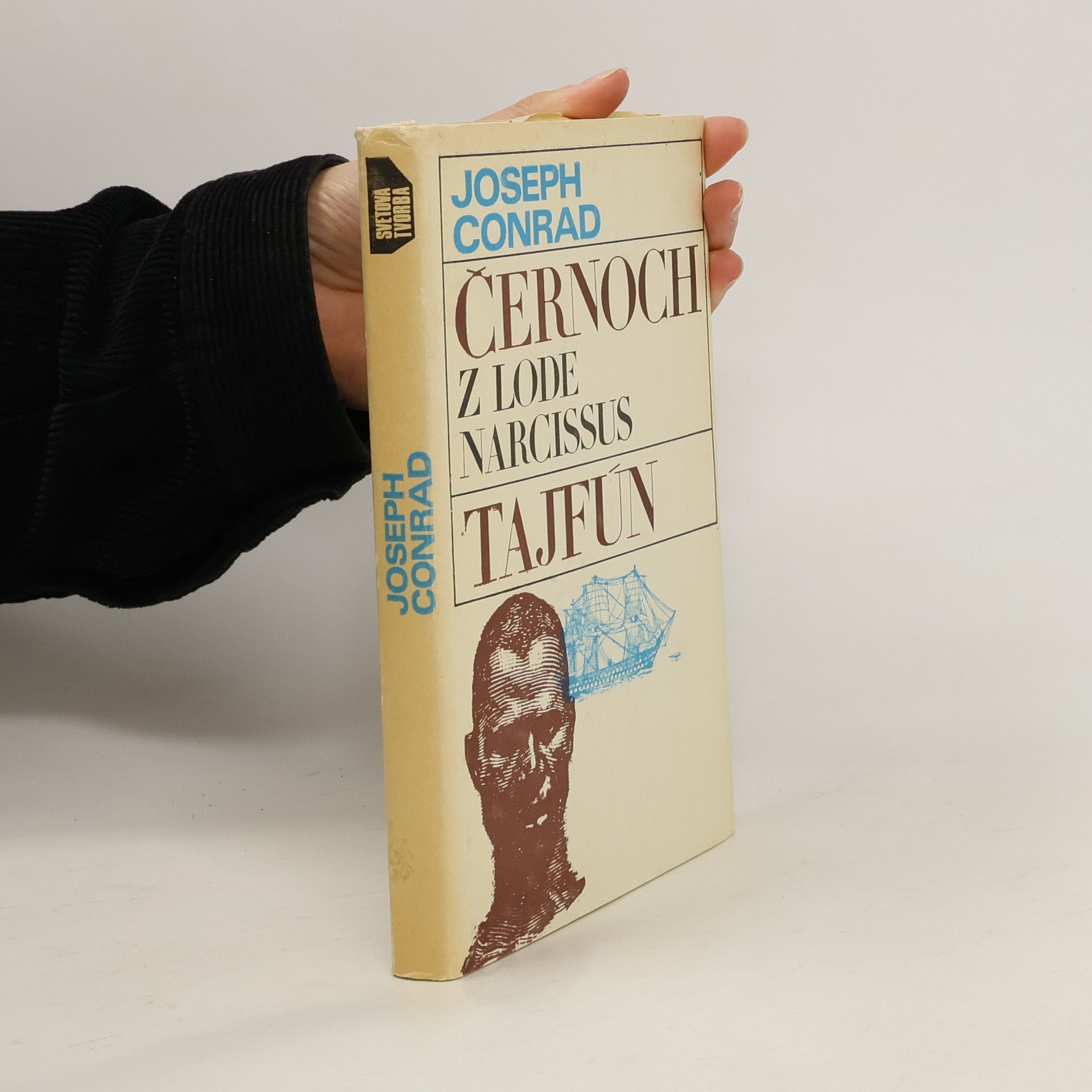 Joseph Conrad Černoch z lode Narcissus. Tajfún
