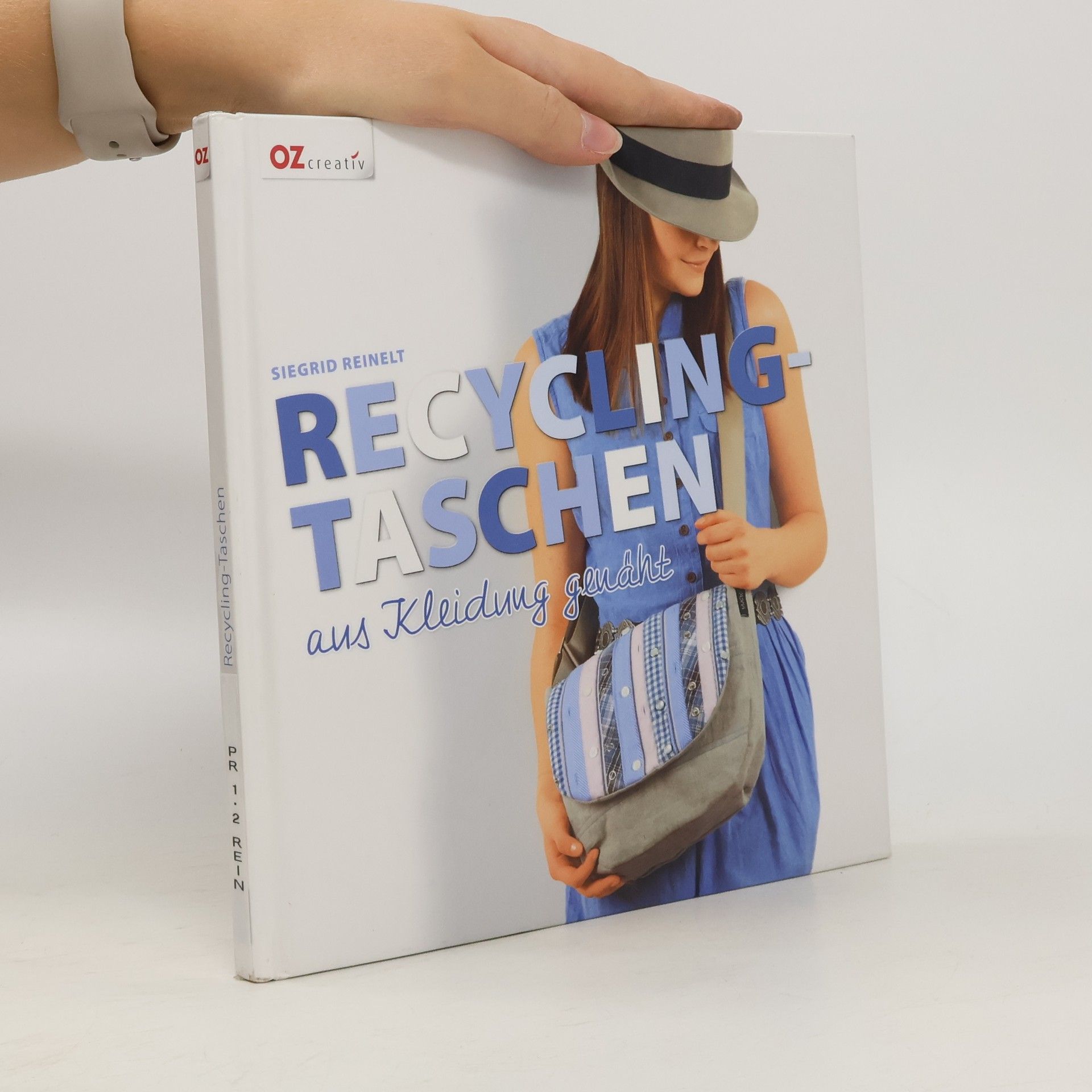 Siegrid Reinelt Recycling-Taschen aus Kleidung genäht