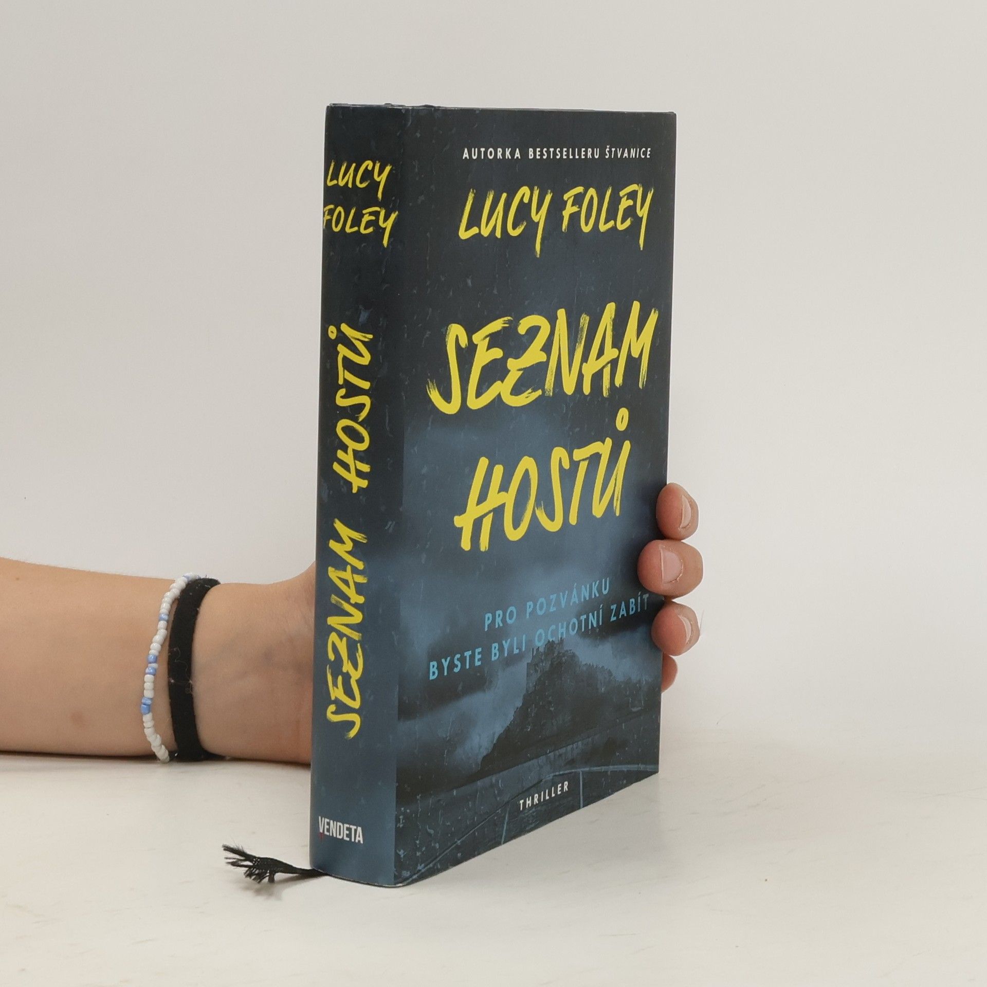 Lucy Foley Seznam hostů