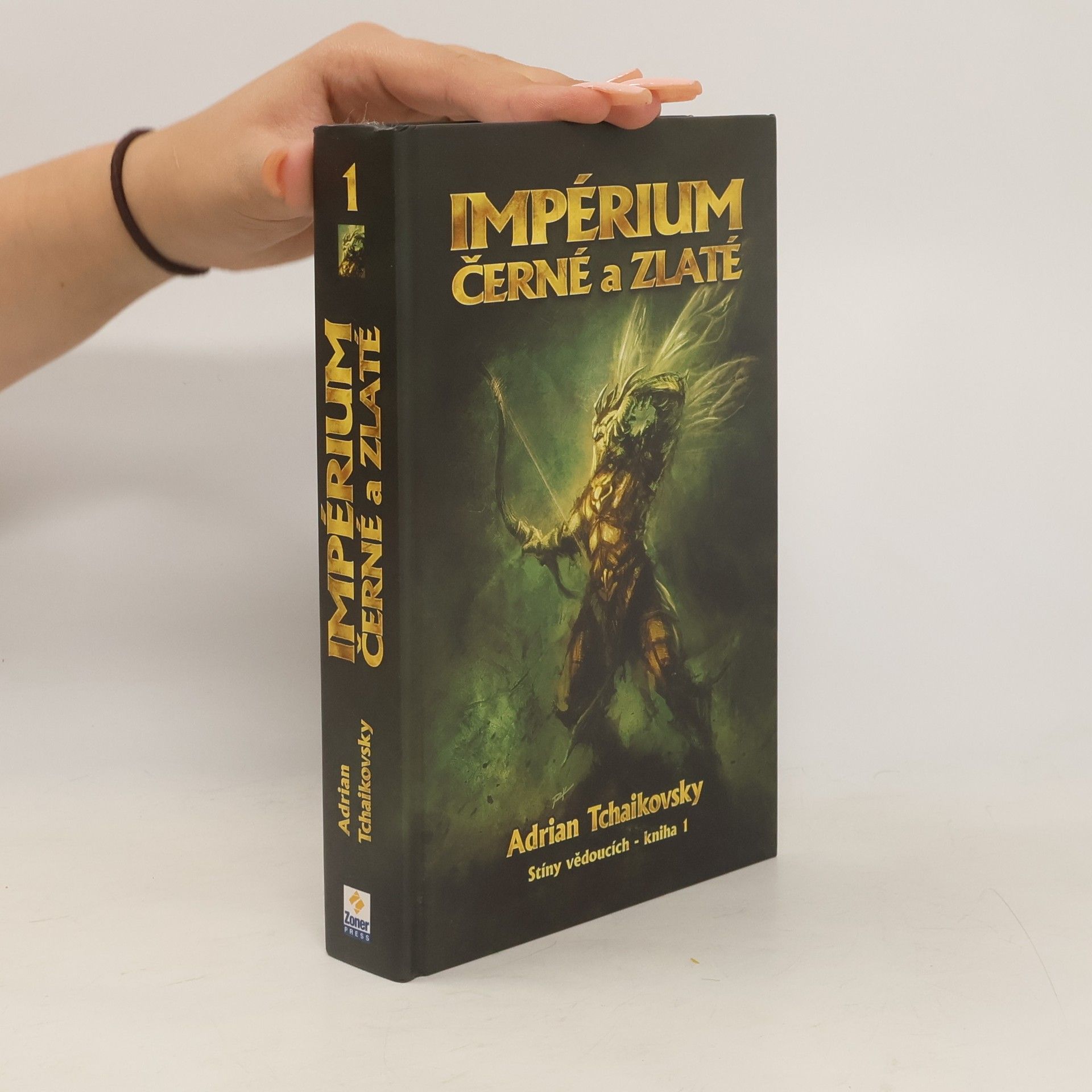 Adrian Tchaikovsky Stíny vědoucích. Kniha první, Impérium černé a zlaté