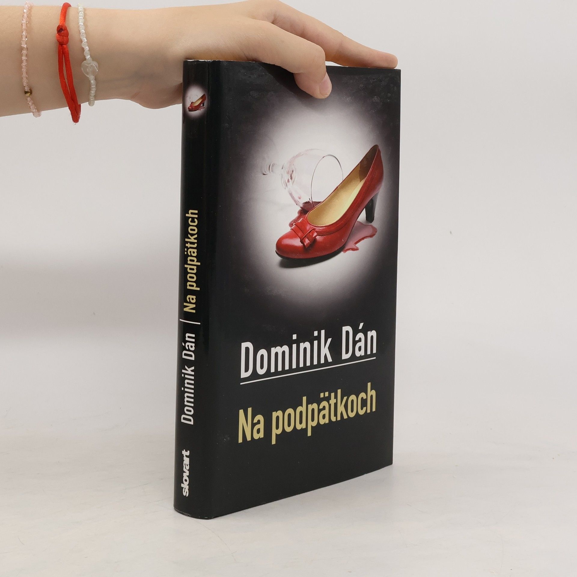 Dominik Dán Na podpätkoch
