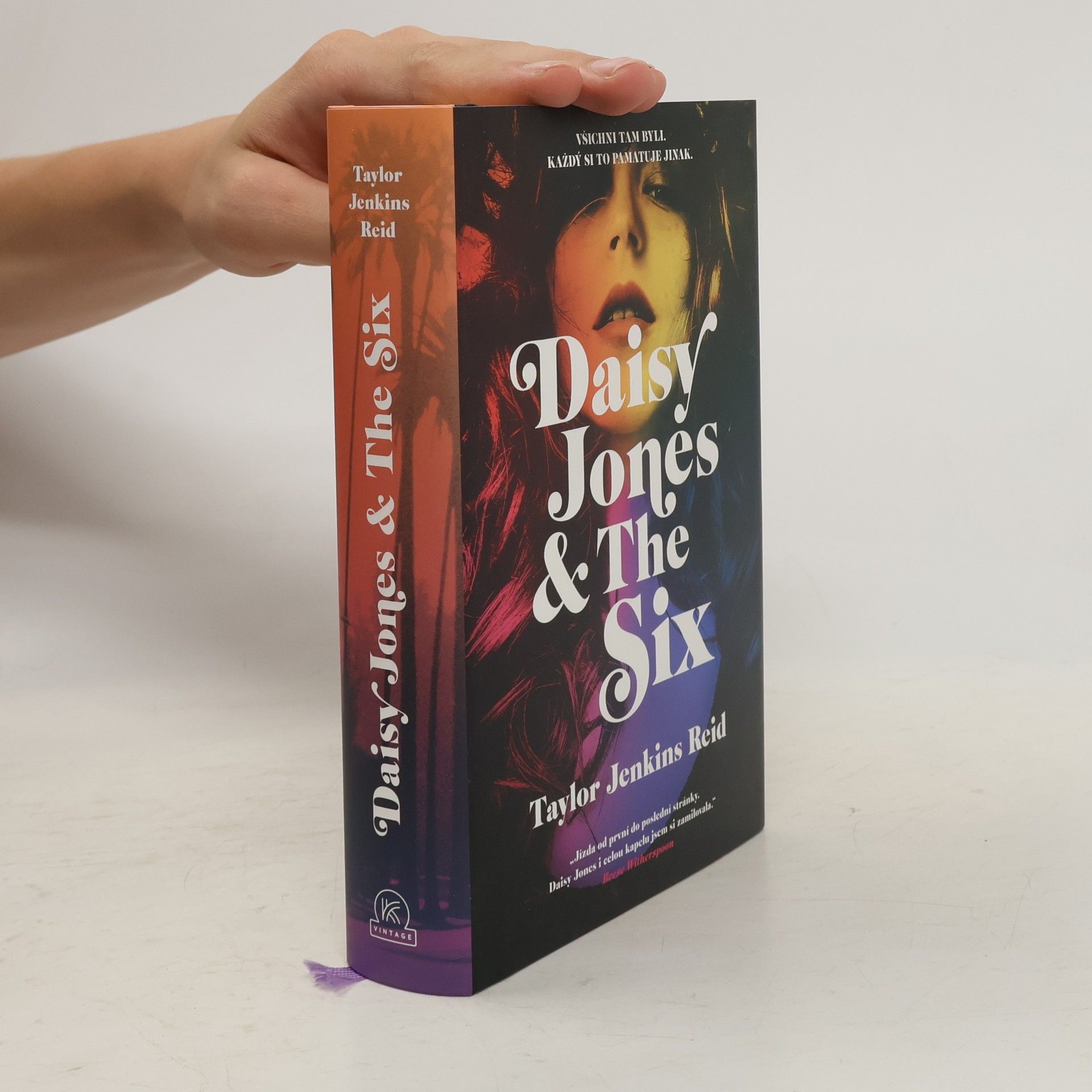 Taylor Jenkins Reid Daisy Jones & The Six
