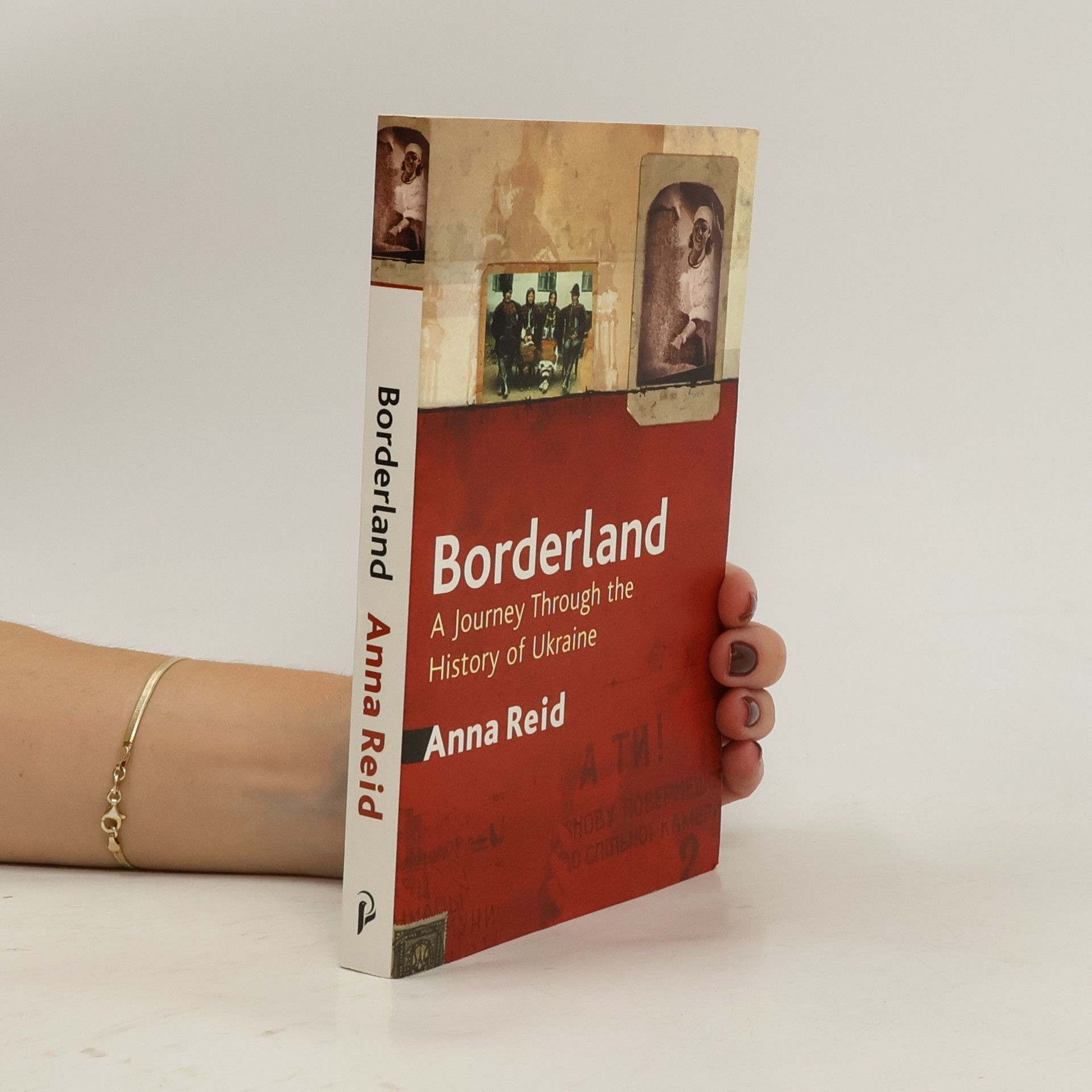 Anna Reid Borderland
