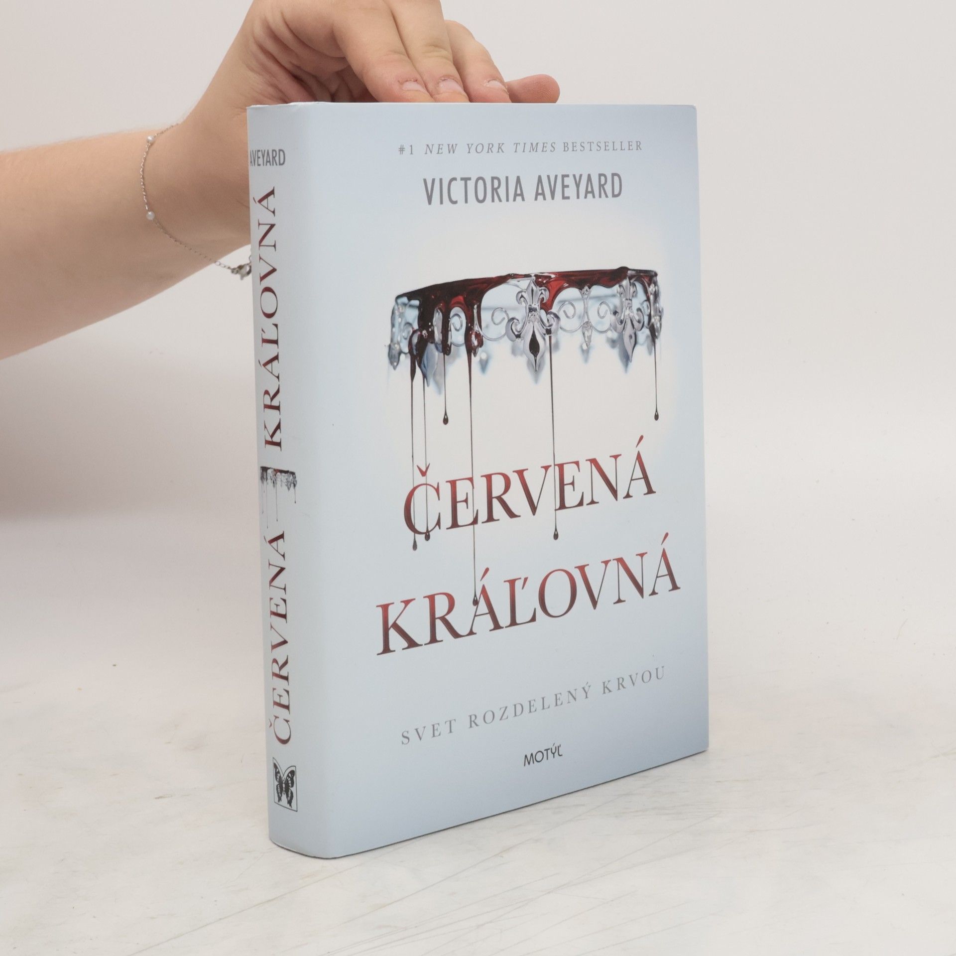 Victoria Aveyard Červená kráľovná