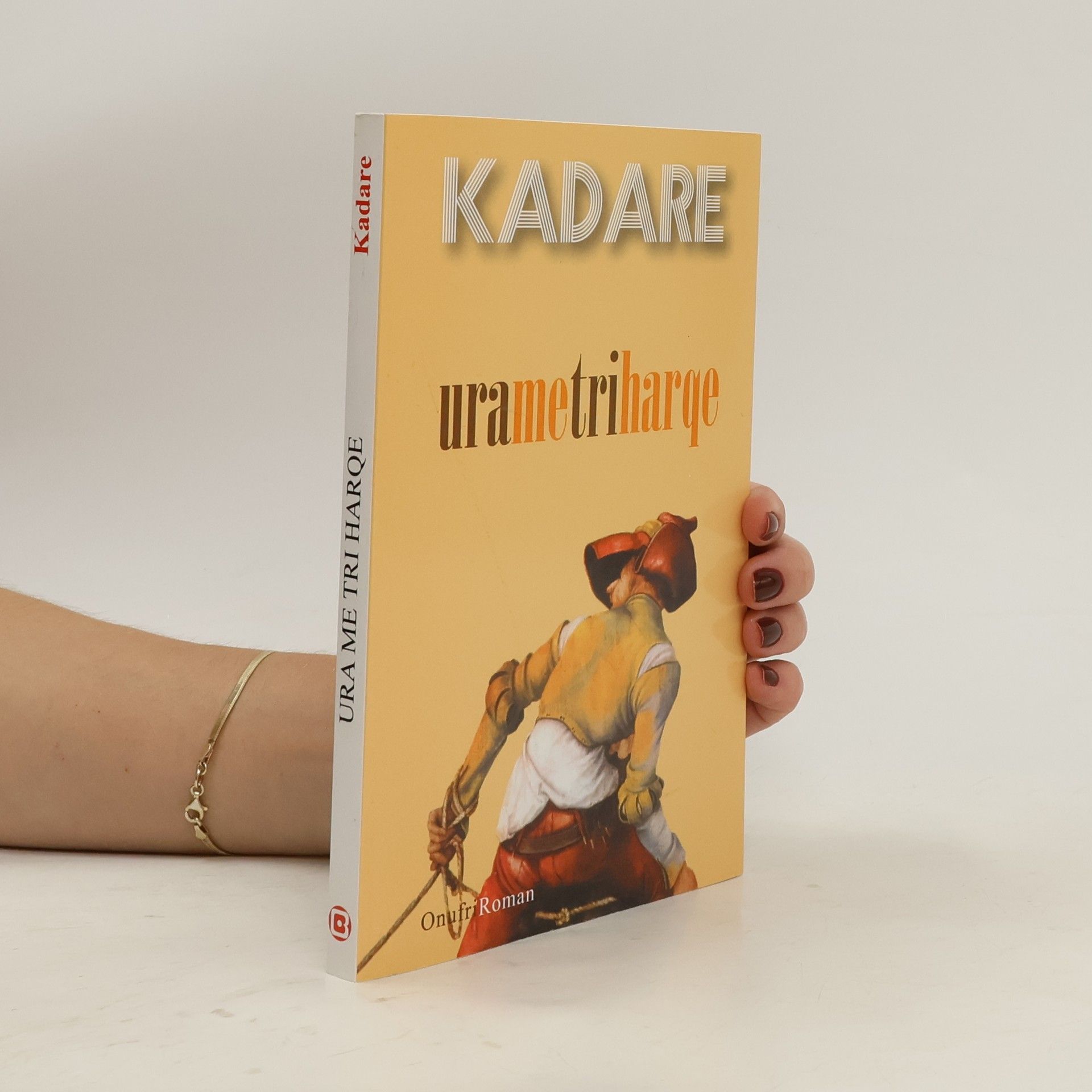 Ismail Kadare Ura me tri harqe