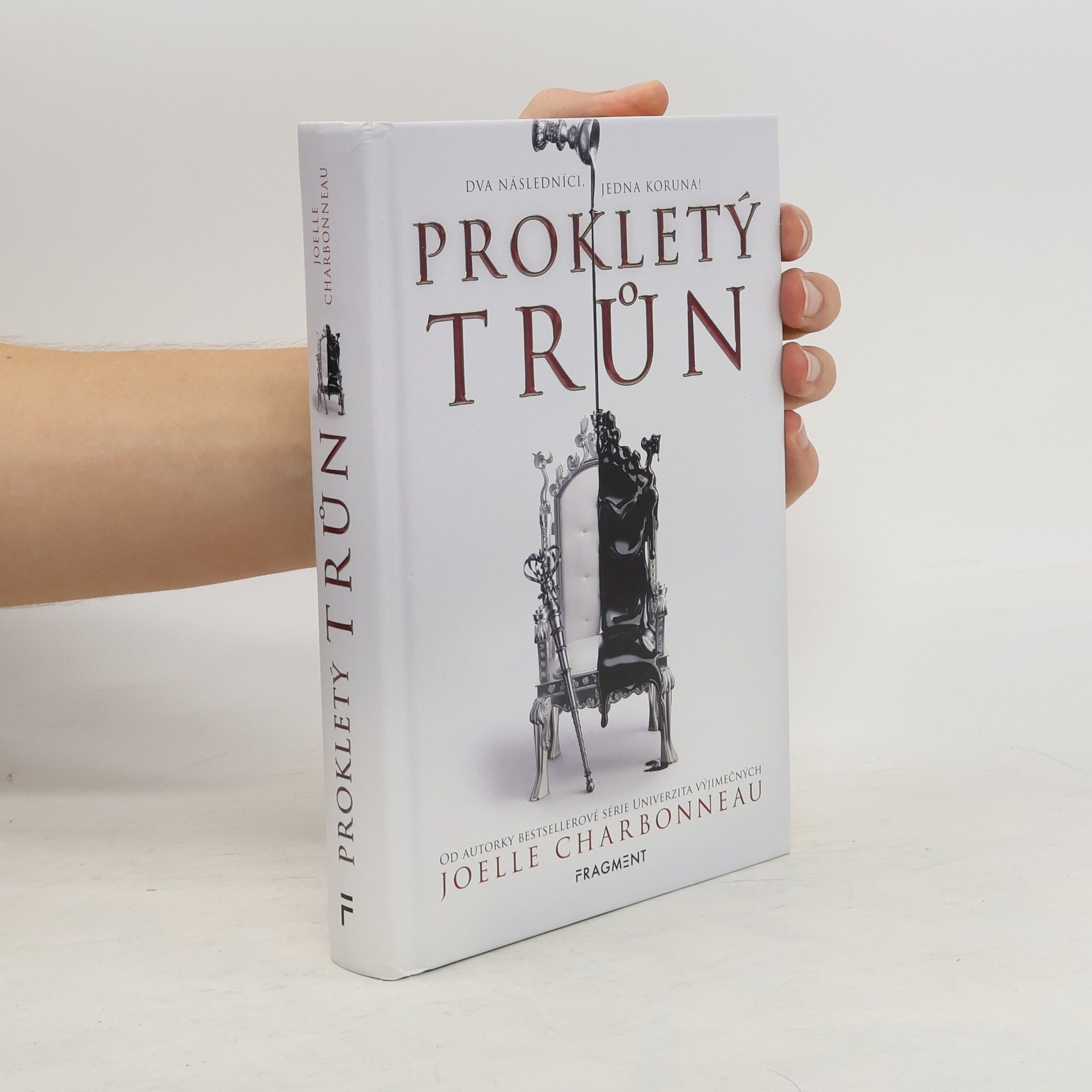 Joelle Charbonneau Prokletý trůn