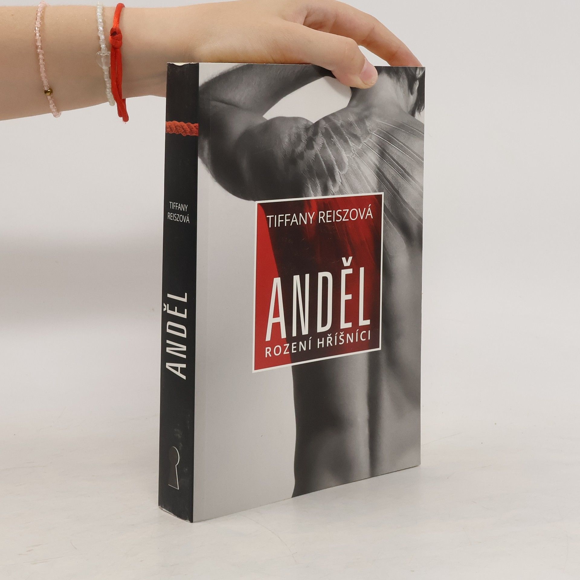 Tiffany Reisz Anděl