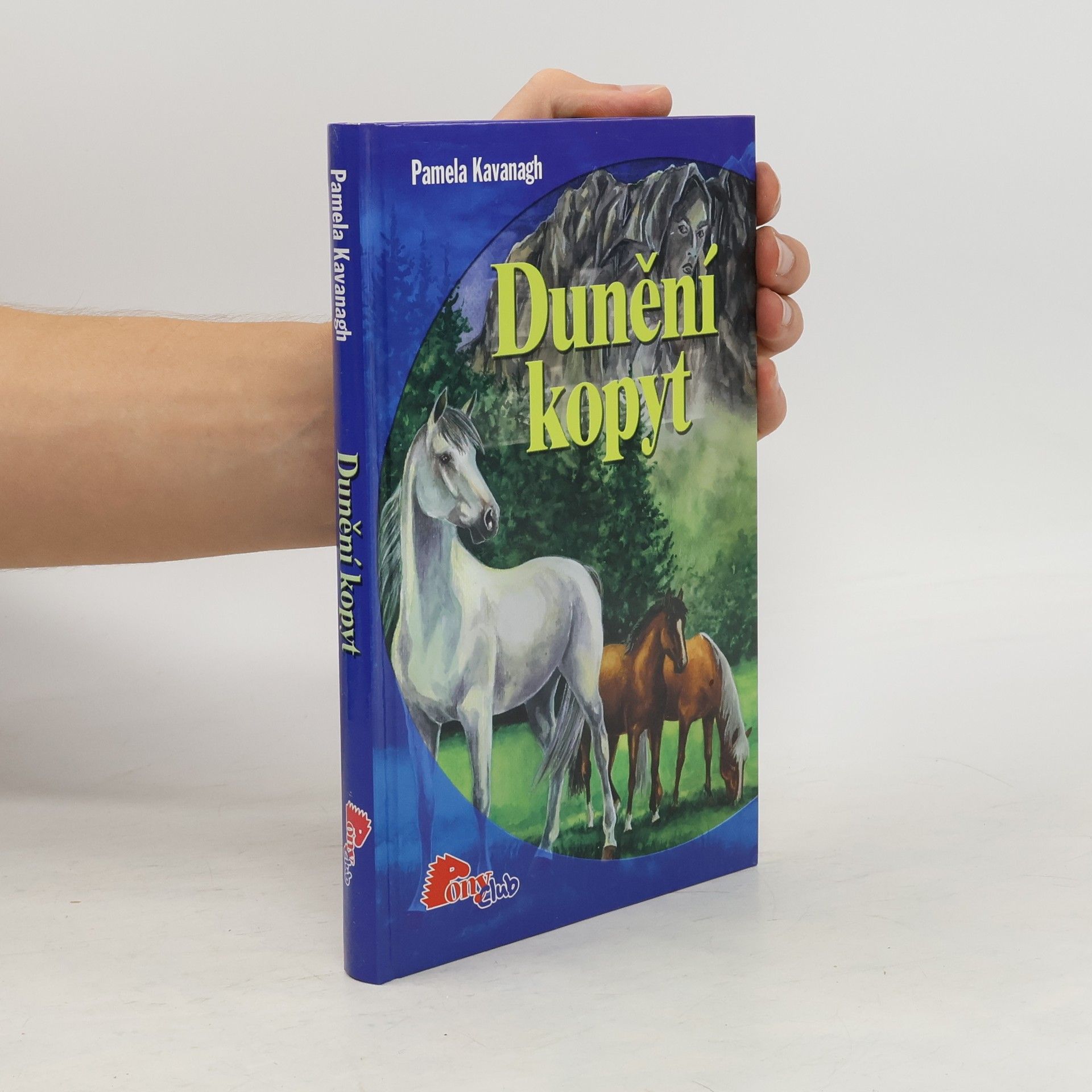 Pamela Kavanagh Dunění kopyt