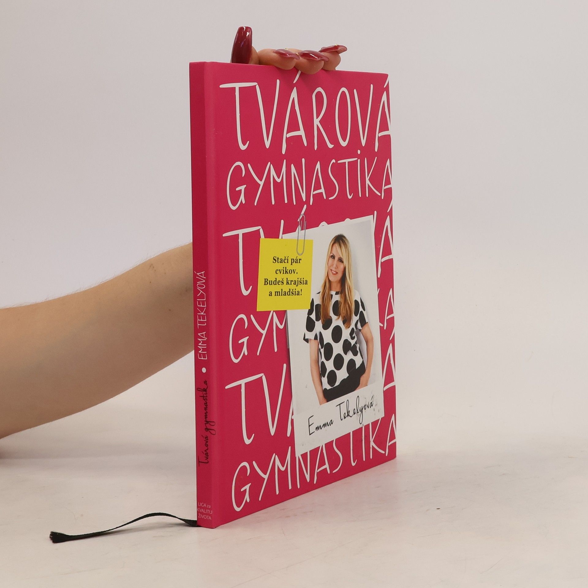 Emma Tekelyová Tvárová gymnastika