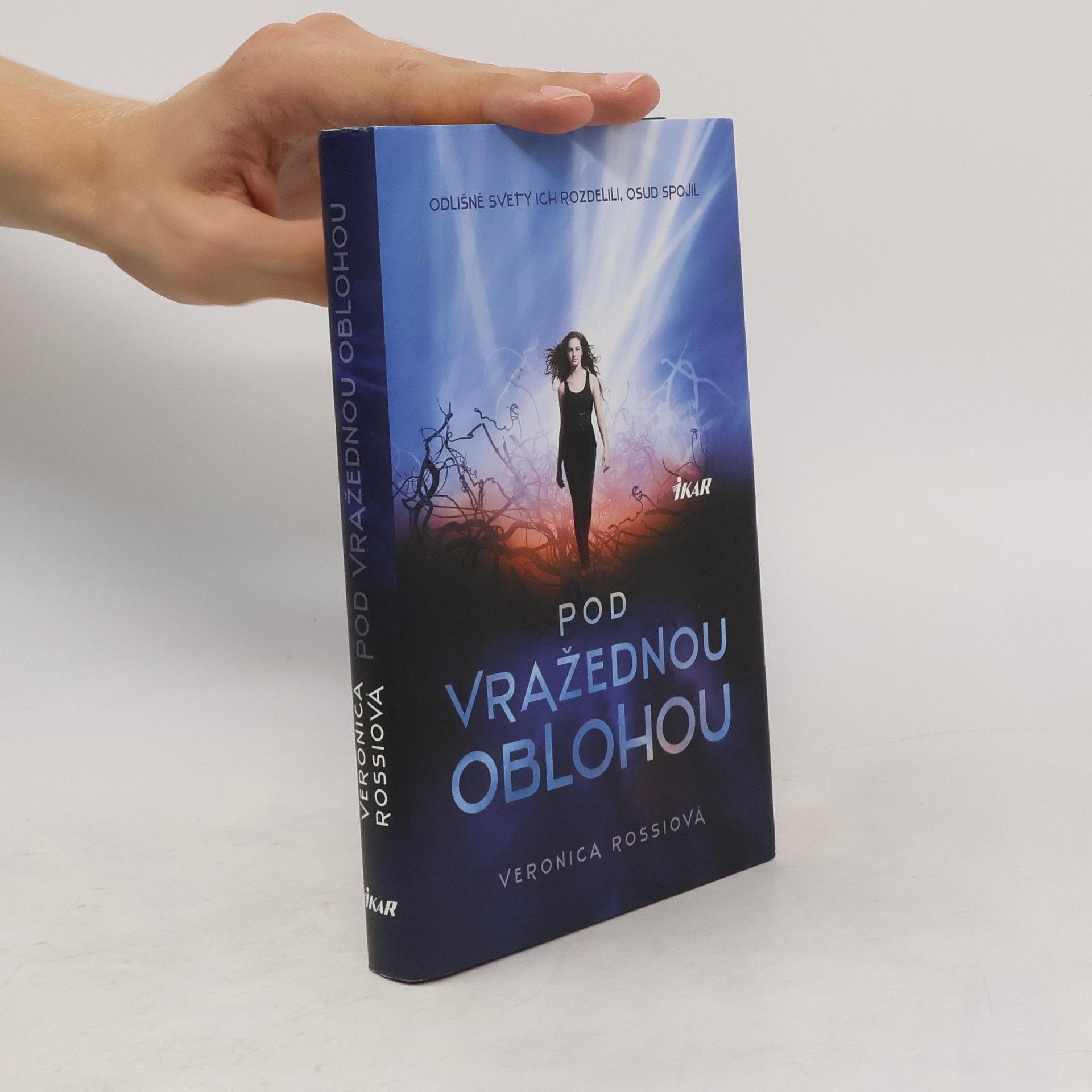 Veronica Rossi Pod vražednou oblohou