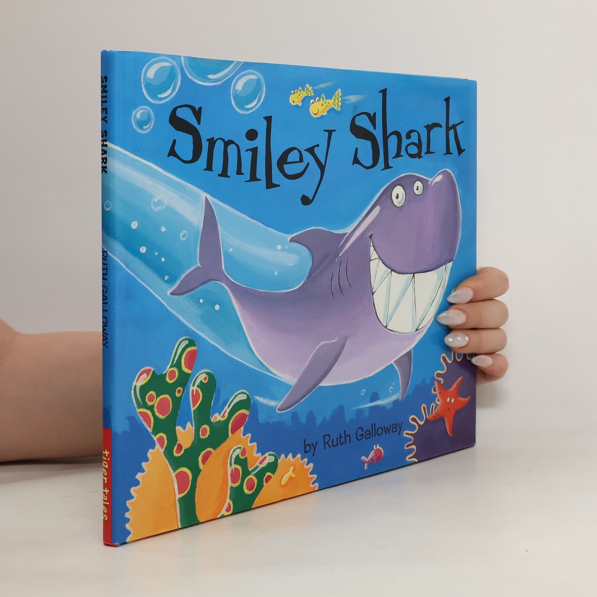 Ruth Galloway Smiley Shark