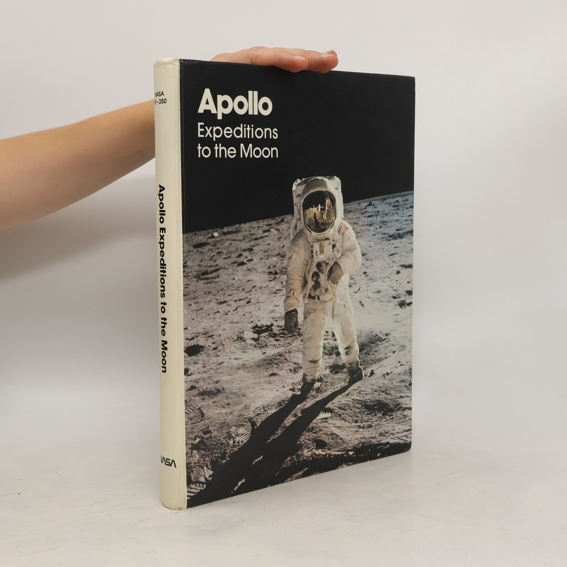 kolektiv Apollo. Expeditions to the Moon