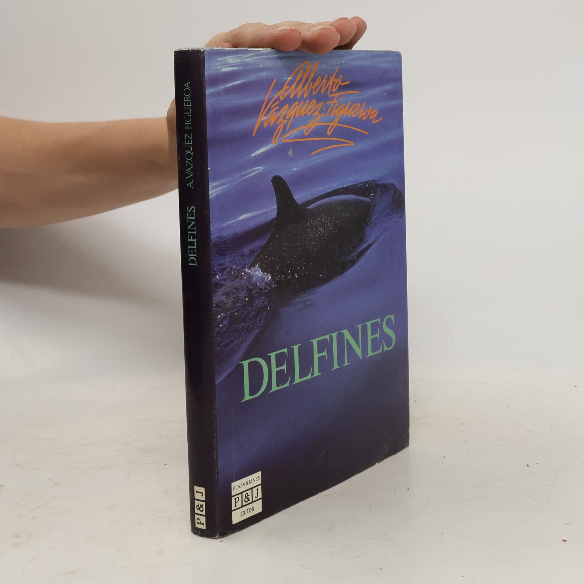 Alberto Vázquez Figueroa Delfines