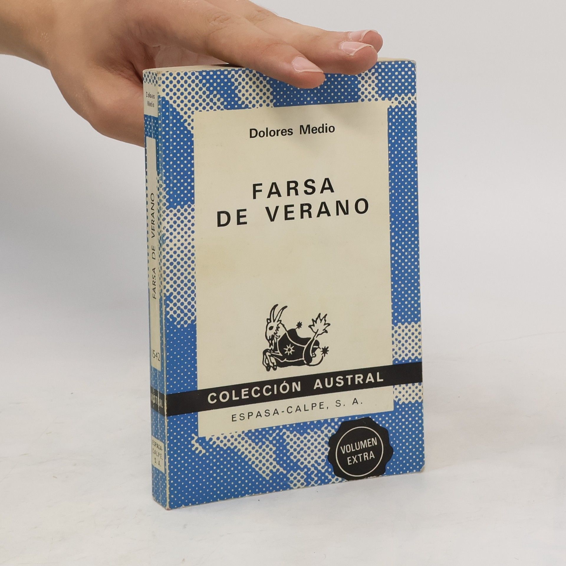 Dolores Medio Farsa de verano