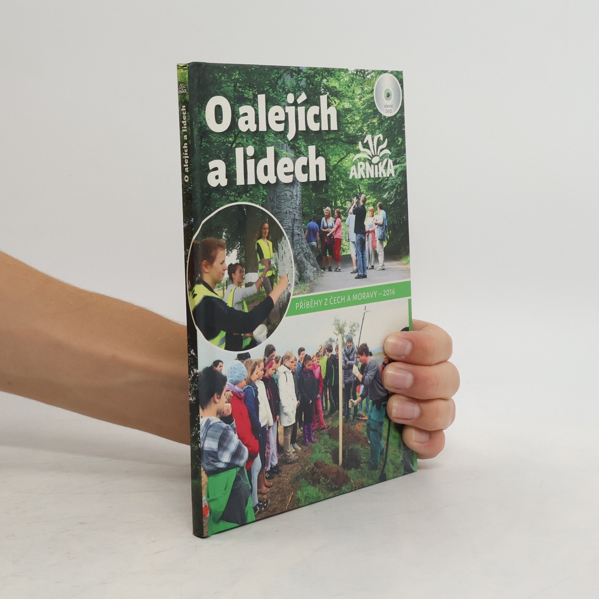 AA.VV. O alejích a lidech