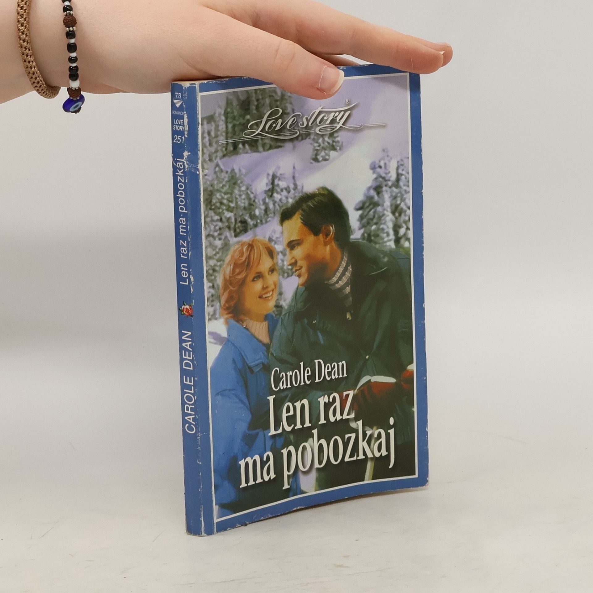 Carole Dean Len raz ma pobozkaj