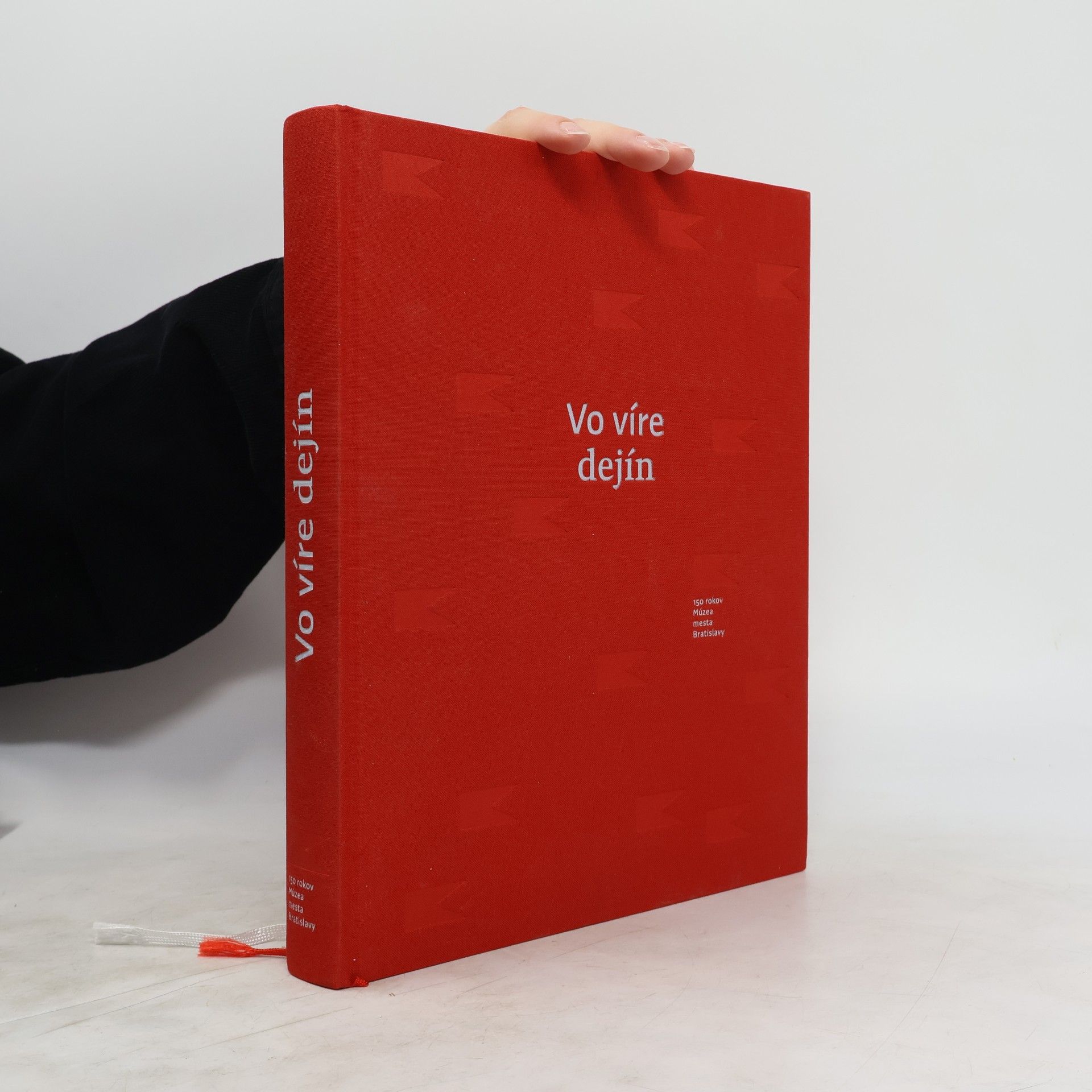 AA.VV. Vo víre dejín