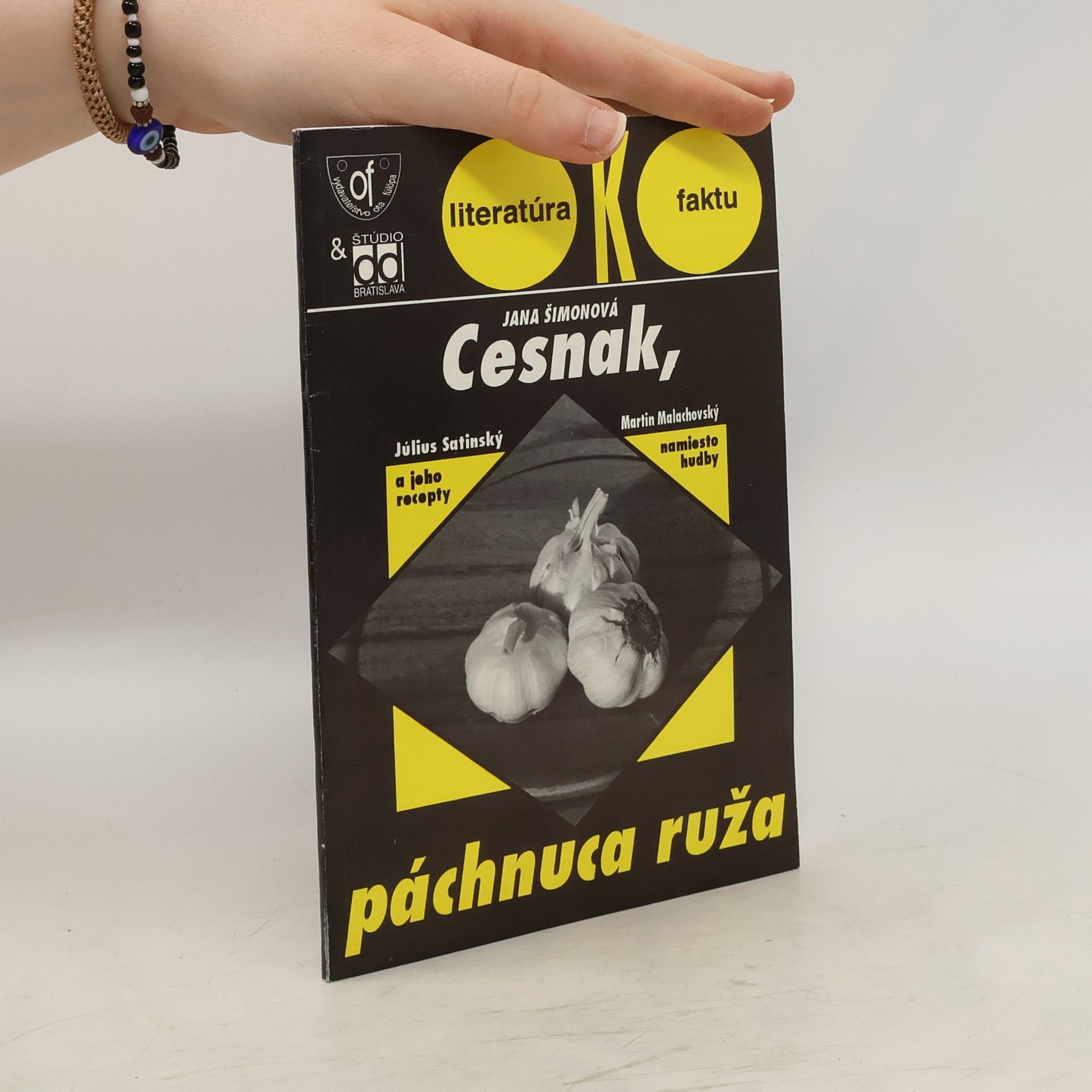 Jana Simon Cesnak, páchnuca ruža