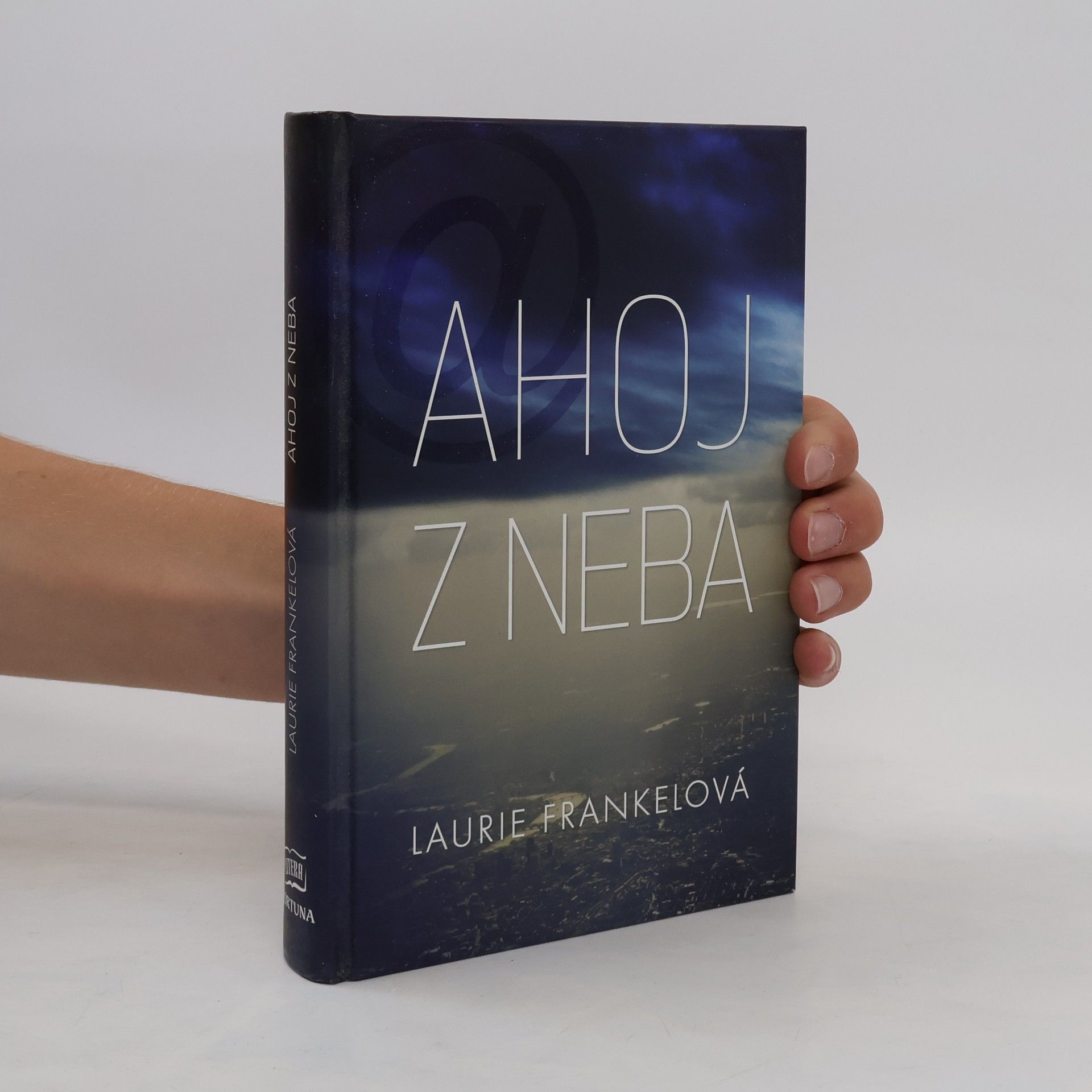 Laurie Frankel Ahoj z neba
