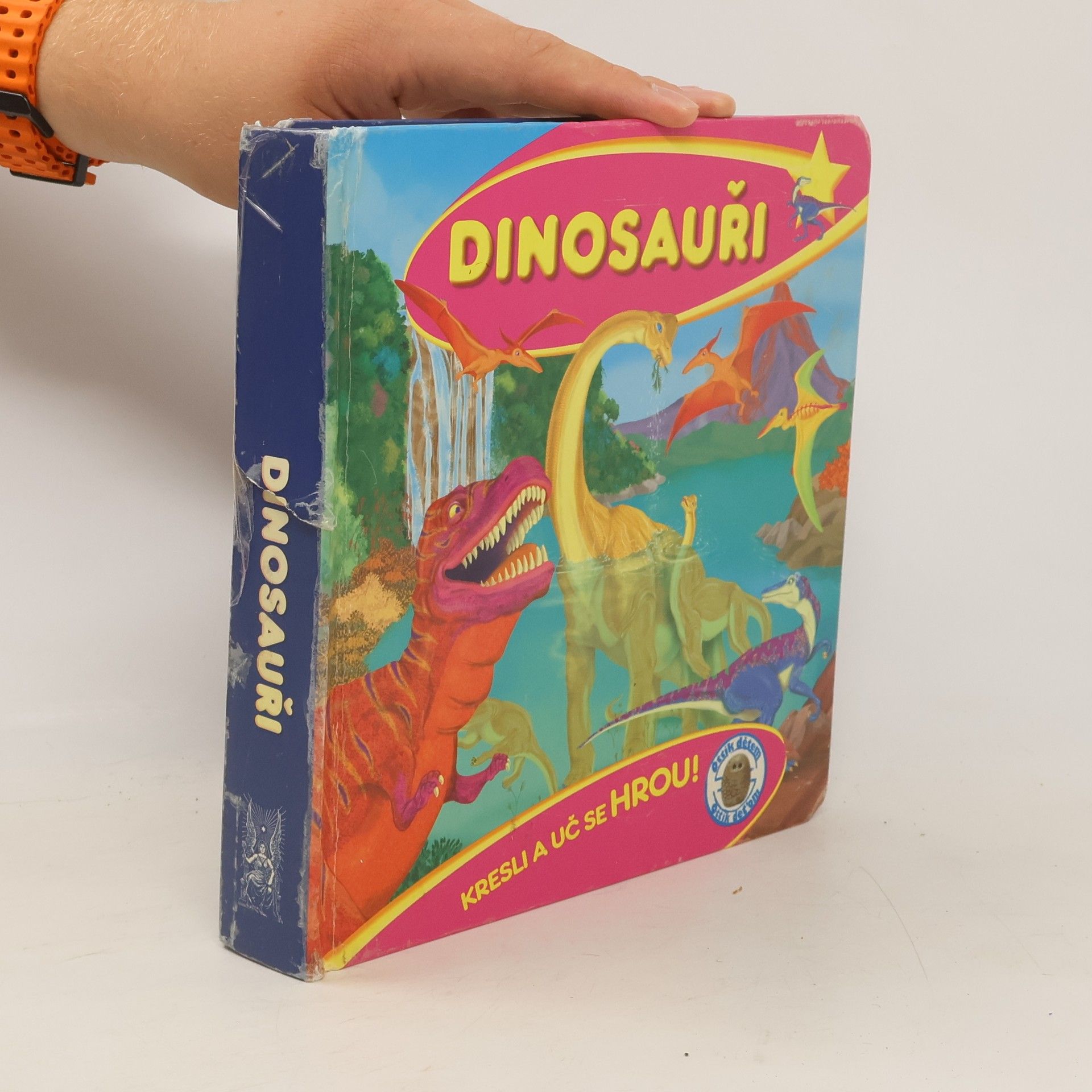 kolektiv Dinosauři - kresli a uč se hrou!