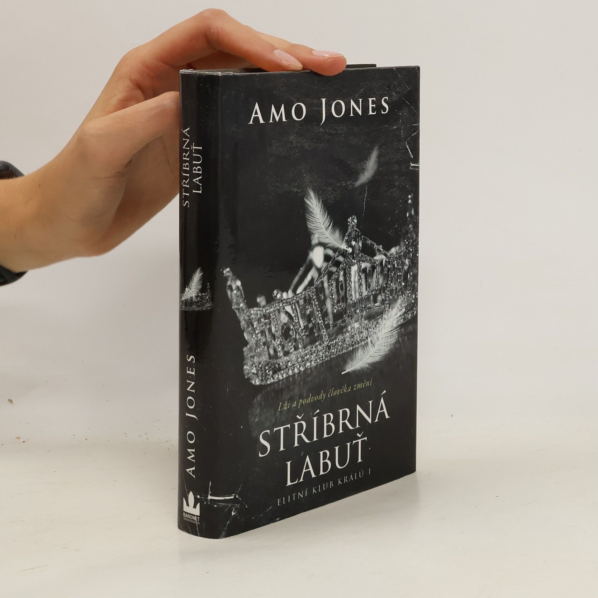 Amo Jones Stříbrná labuť