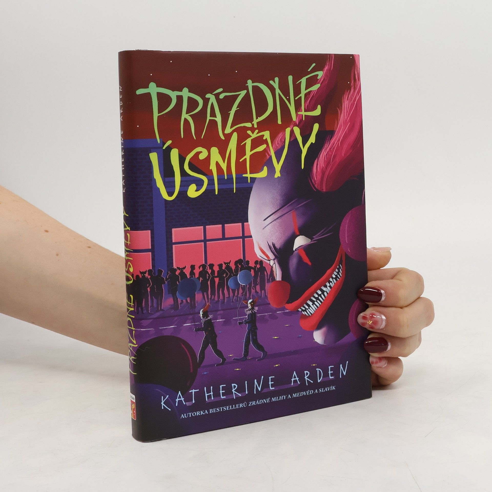 Helena Dvořáková Prázdné úsměvy