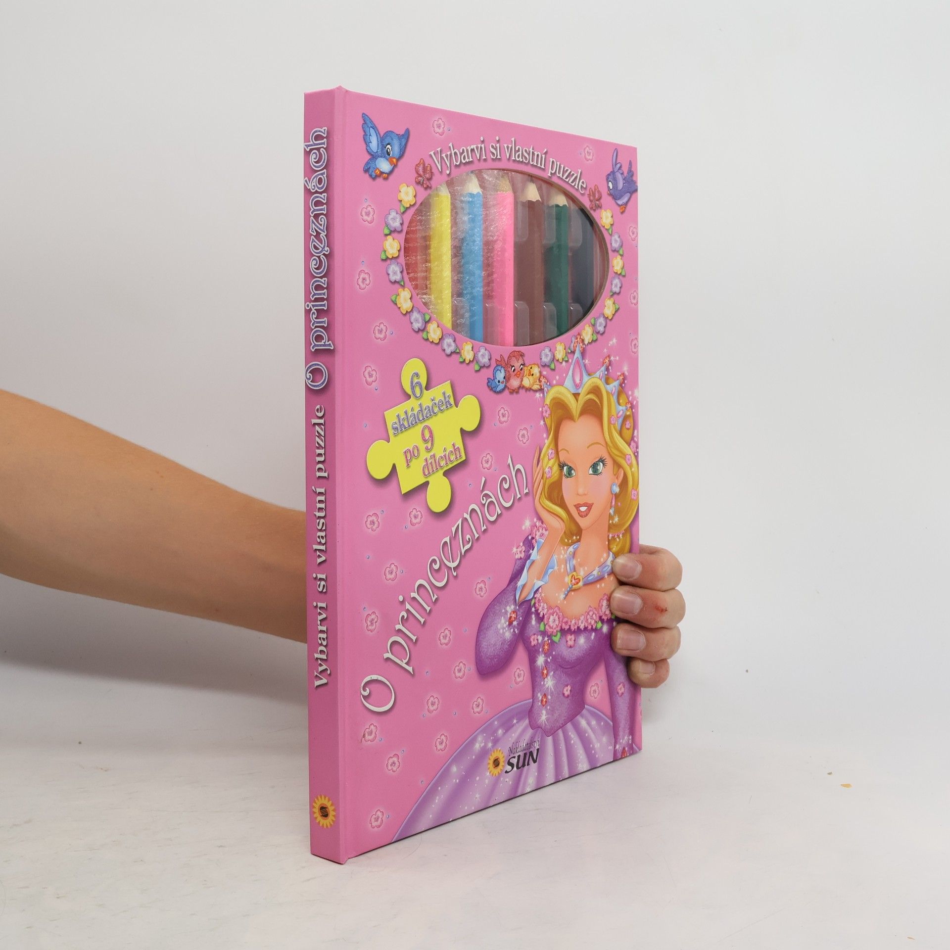 Marcela Grez Vybarvi si vlastní puzzle. O princeznách