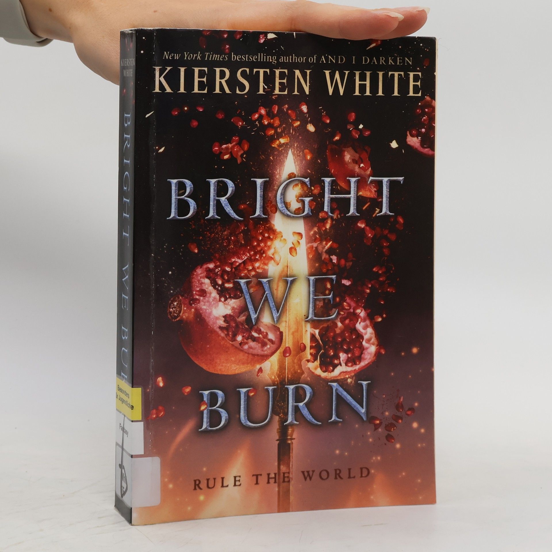 Kiersten White Bright We Burn