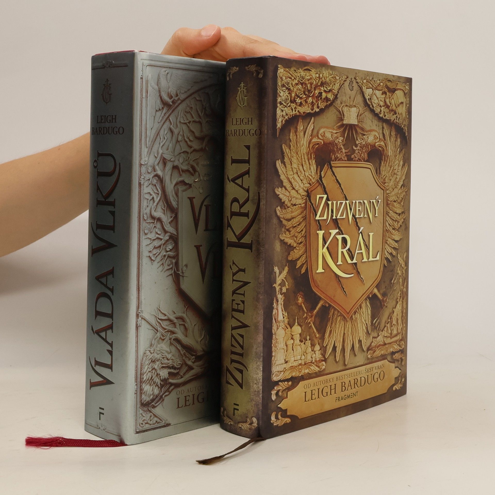 Leigh Bardugo Zjizvený král. Vláda vlků (komplet: 2 svazky)