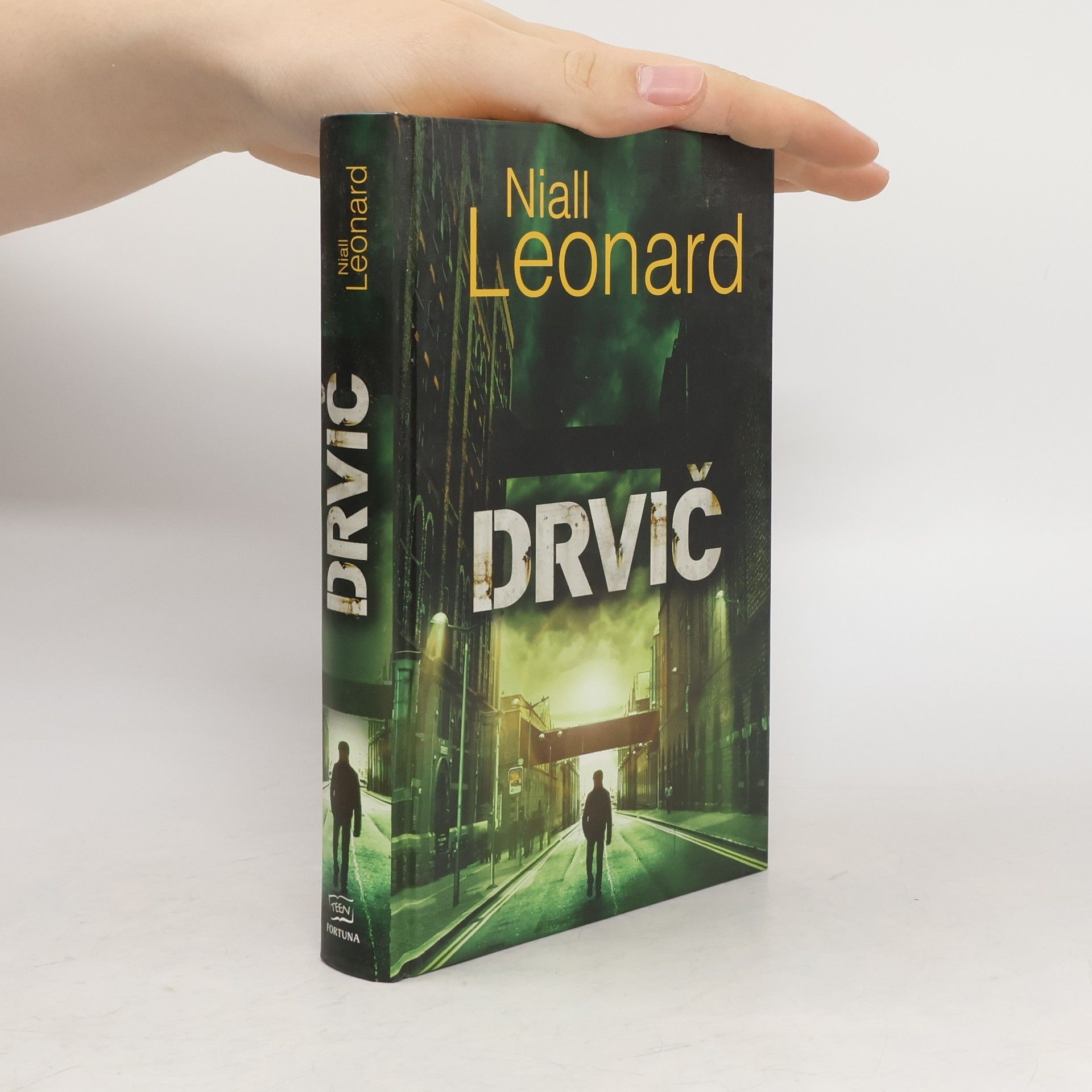Niall Leonard Drvič