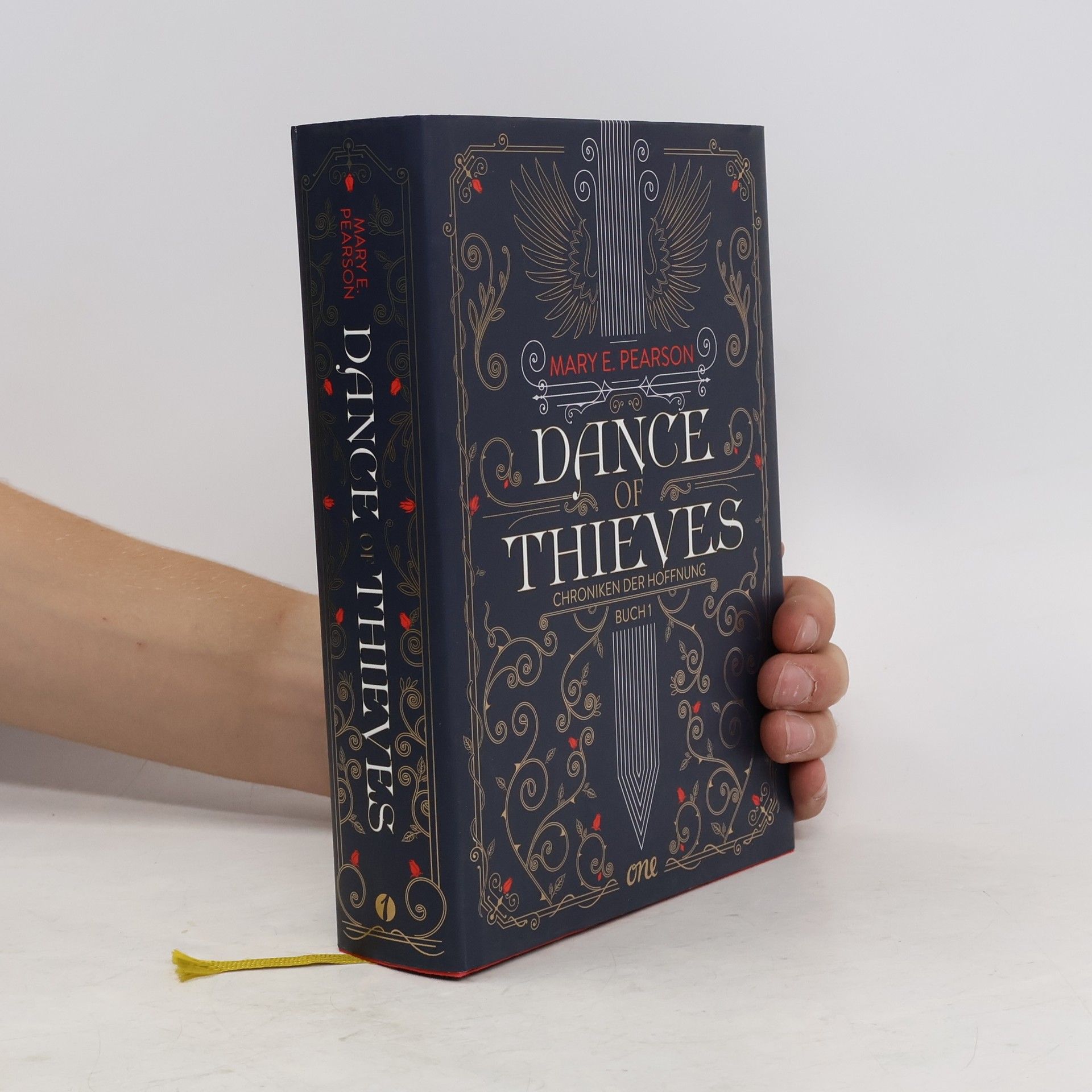 Mary E. Pearson Dance of Thieves 1