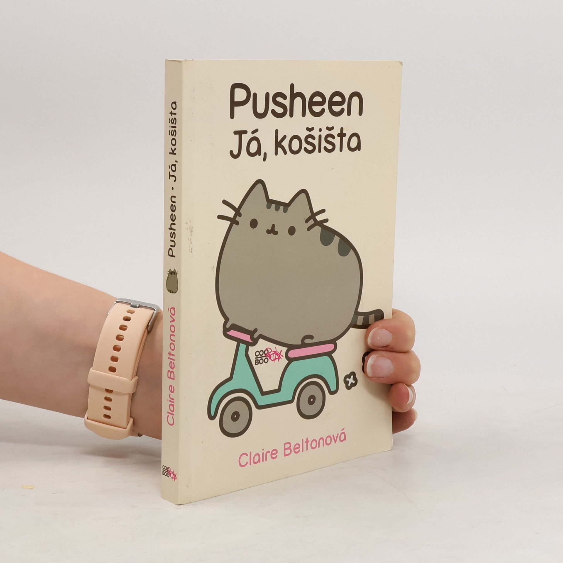 Claire Belton Pusheen. Já, košišta