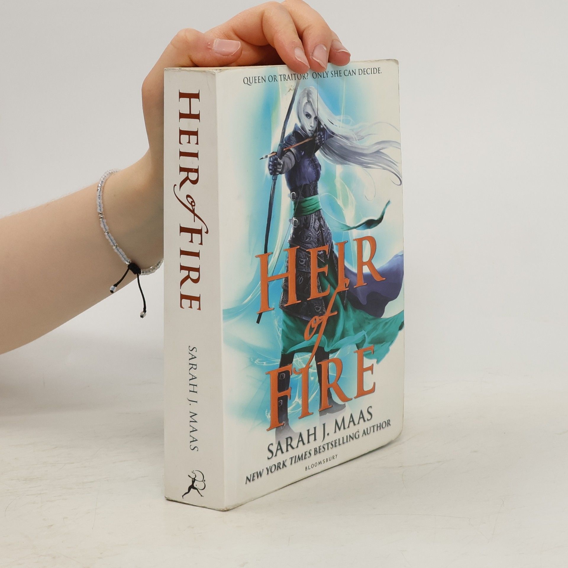 Sarah J. Maas Heir of fire