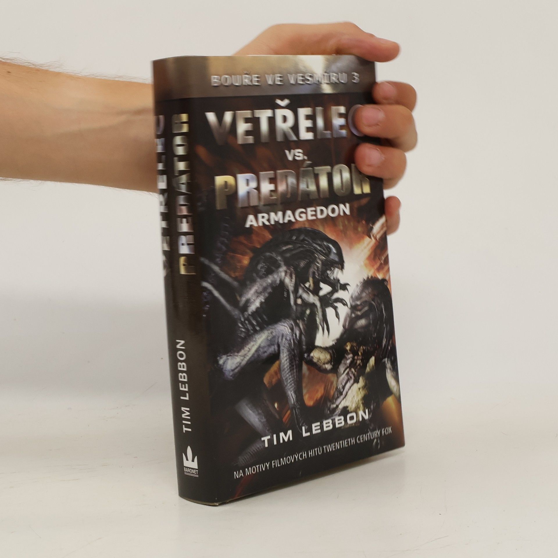 Tim Lebbon Bouře ve vesmíru. 3, Vetřelec vs. predátor - Armagedon