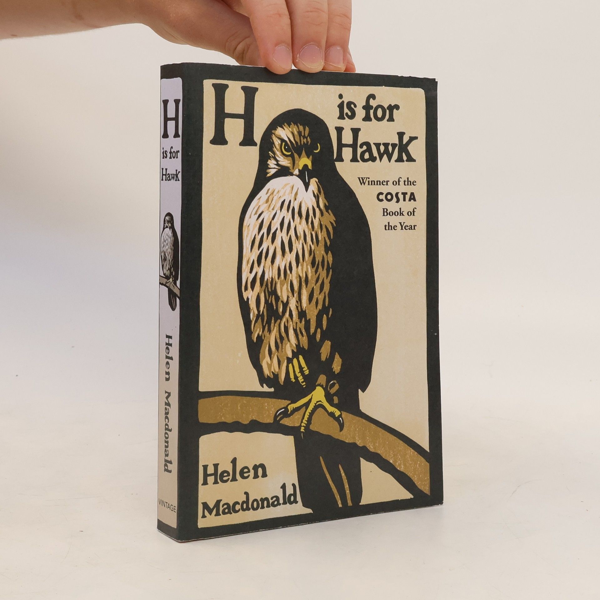 Helen Macdonald H is for Hawk