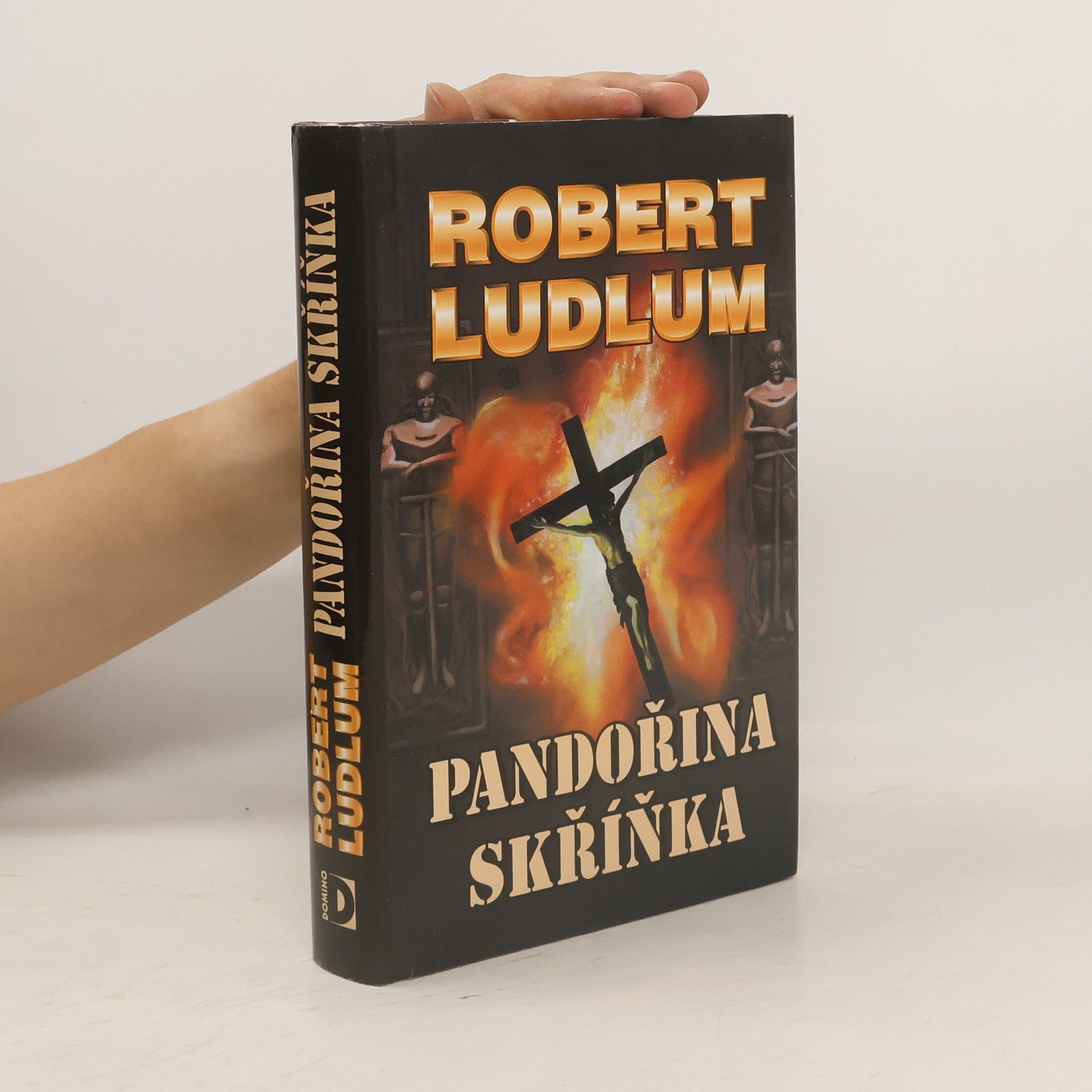 Robert Ludlum Pandořina skříňka