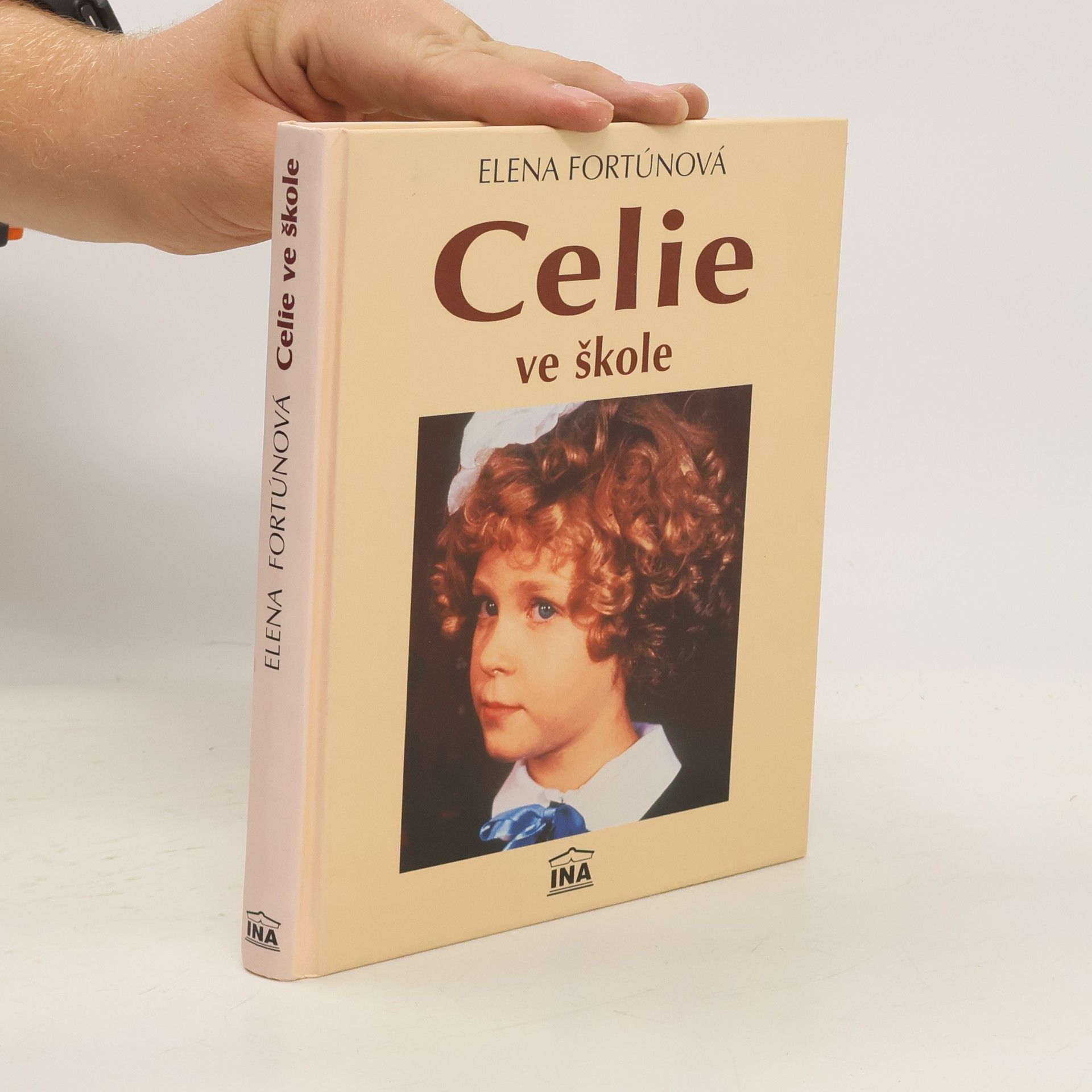 Elena Fortún Celie ve škole