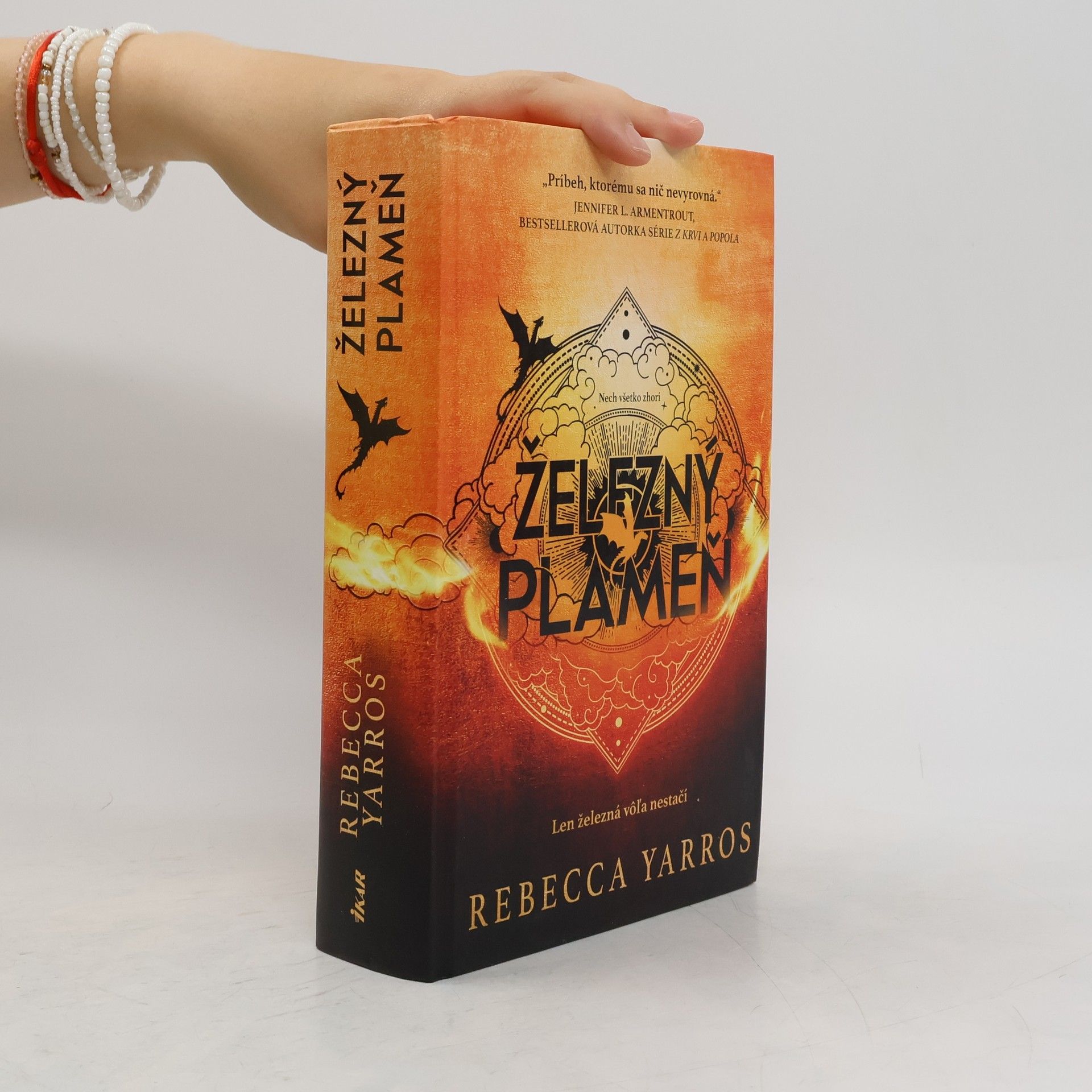 Rebecca Yarros Železný plameň