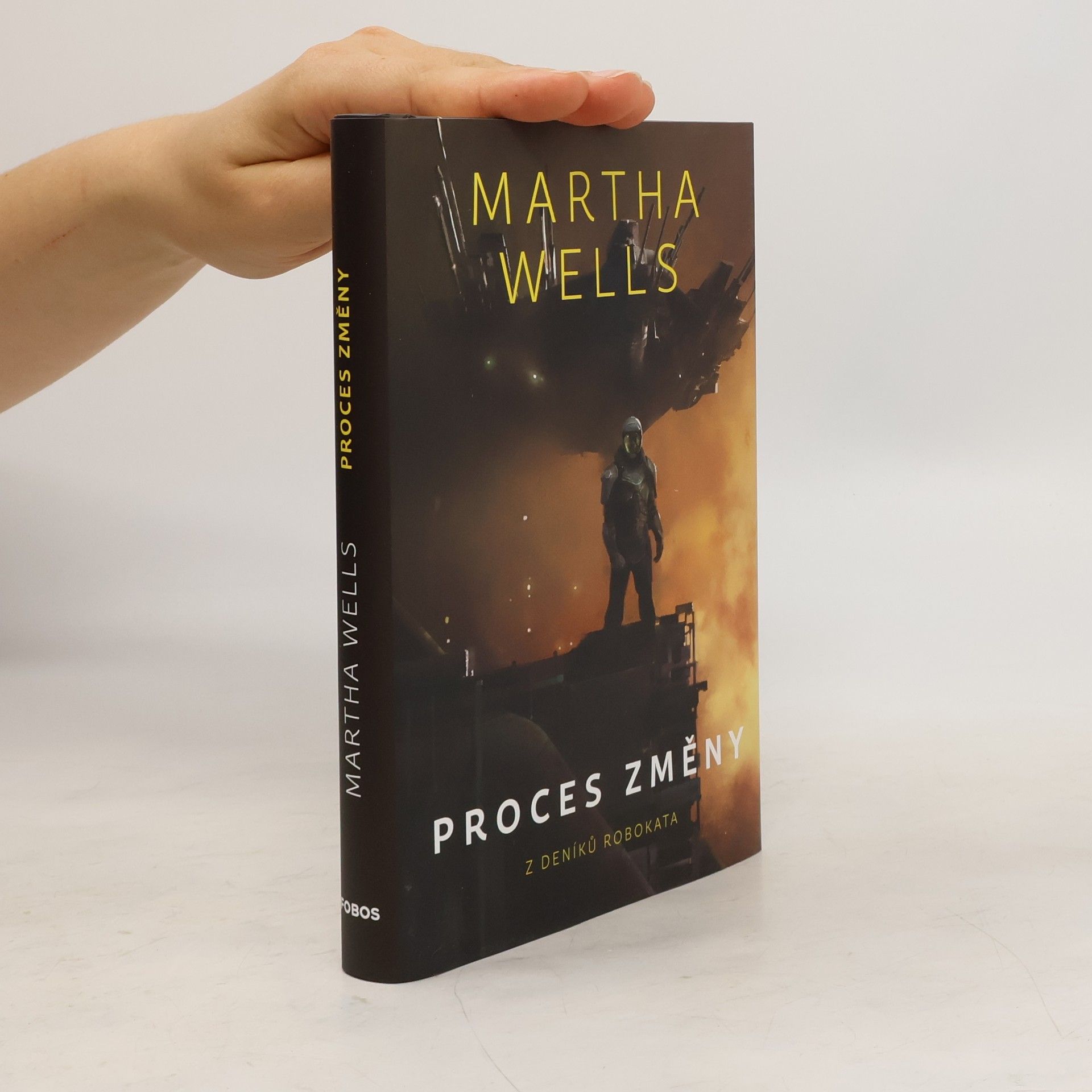 Martha Wells Proces změny : z deníků Robokata