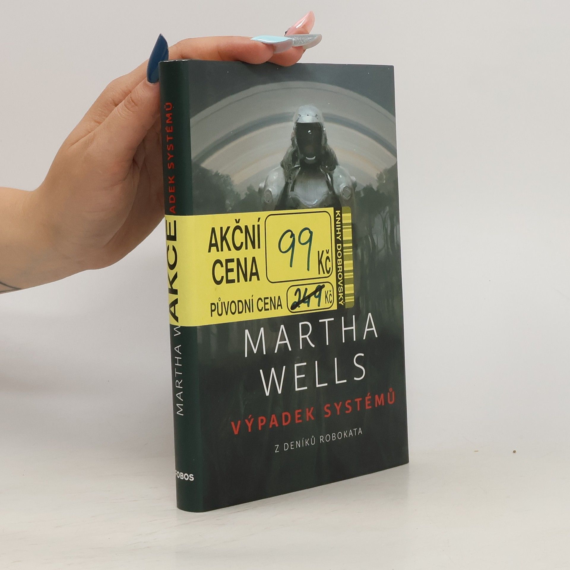 Martha Wells Výpadek systémů. Z deníků Robokata 1