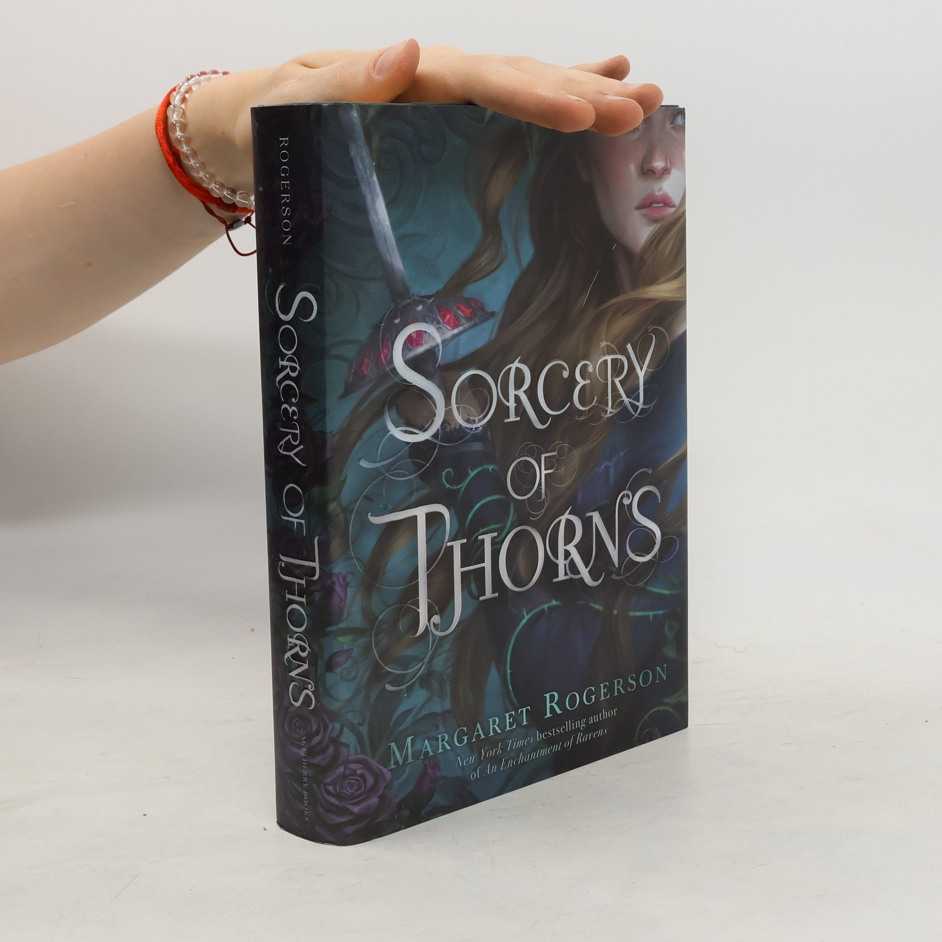 Margaret Rogerson Sorcery of Thorns