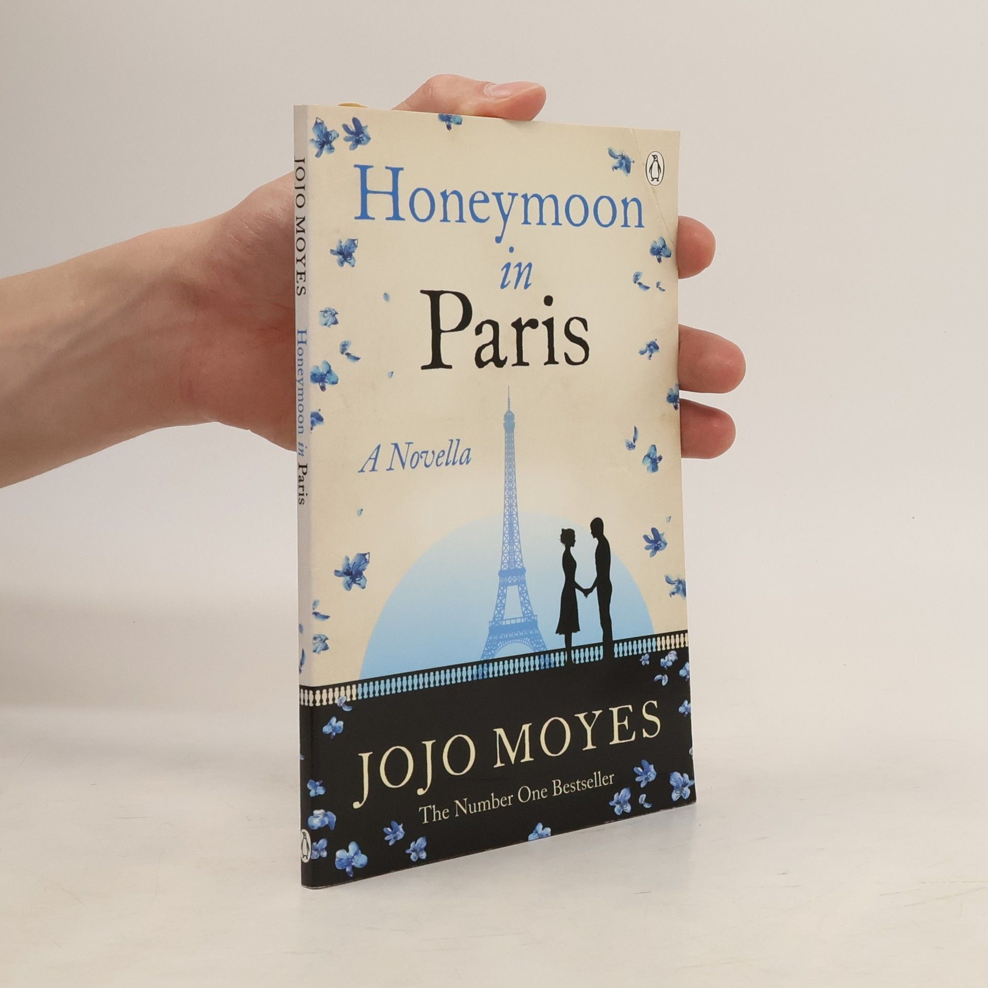 Jojo Moyes Honeymoon in Paris : a novella