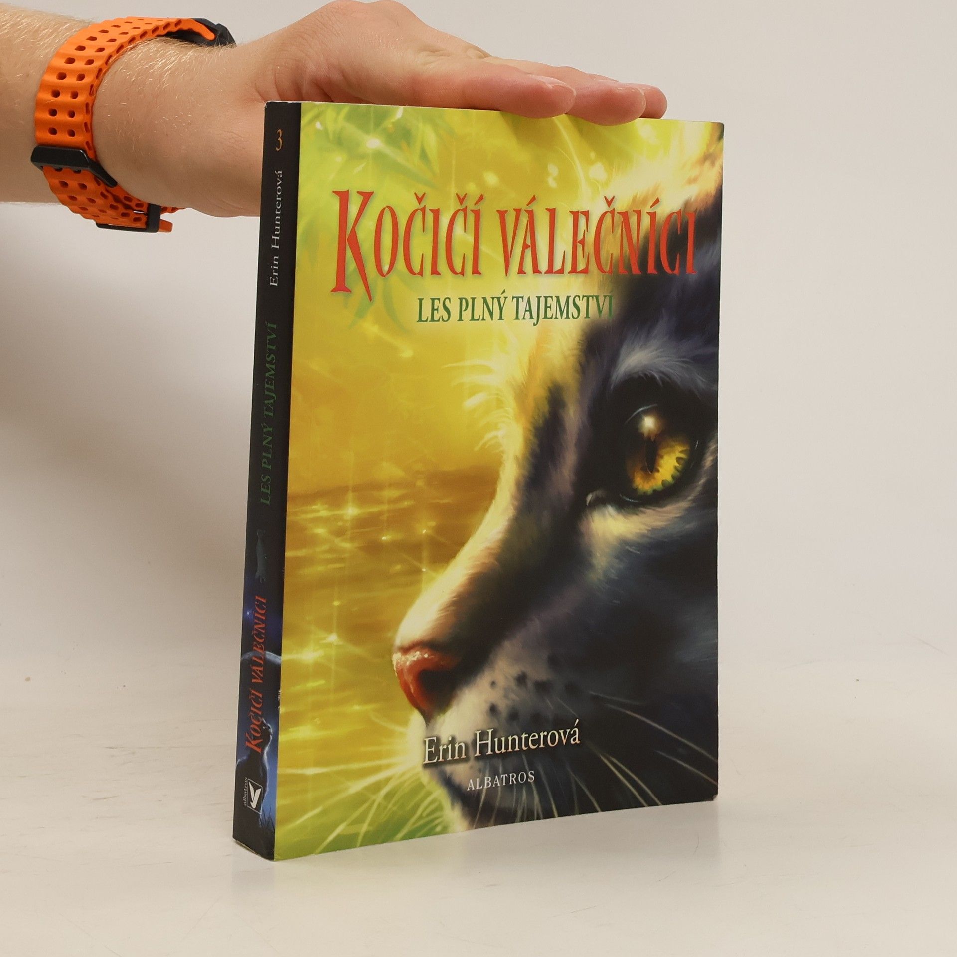 Erin Hunter Les plný tajemství. Kočičí válečníci