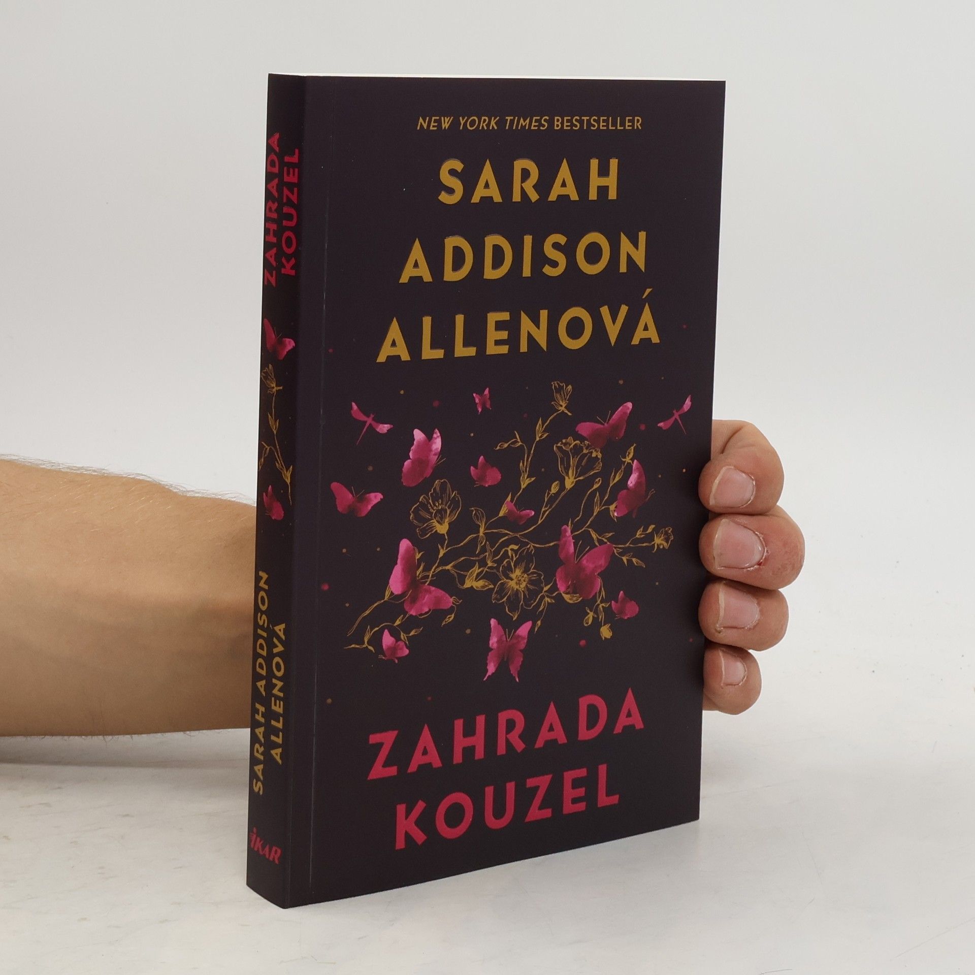Sarah Addison Allen Zahrada kouzel