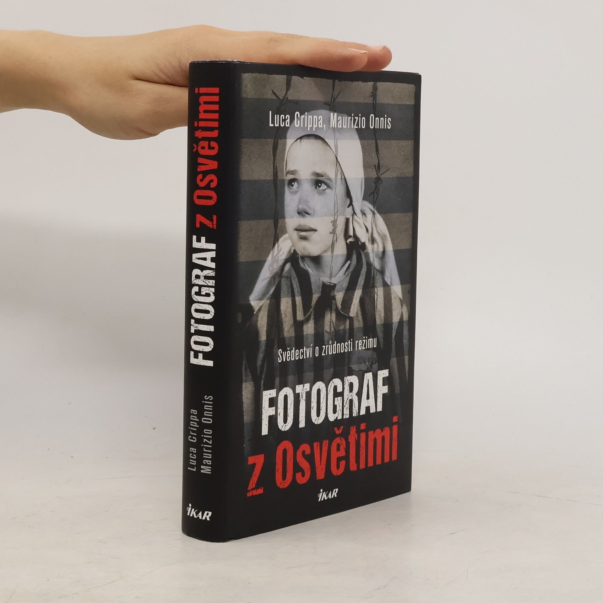 Luca Crippa Fotograf z Osvětimi